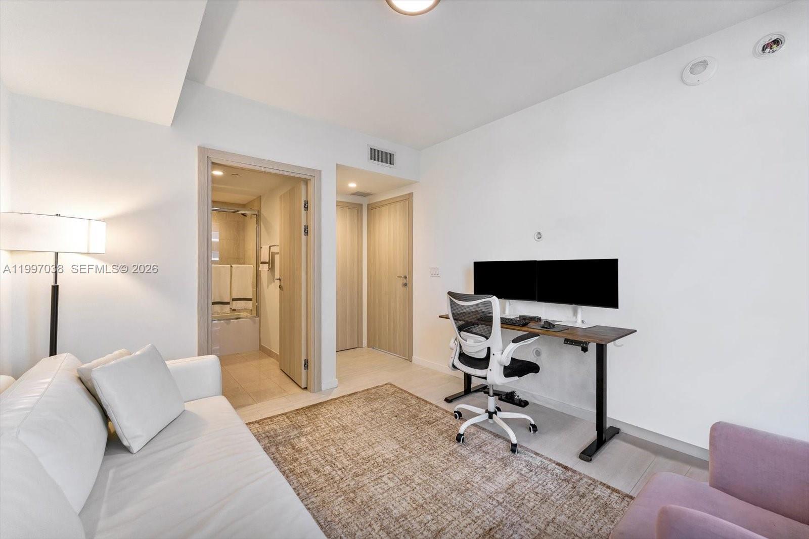 image Brickell Flatiron12