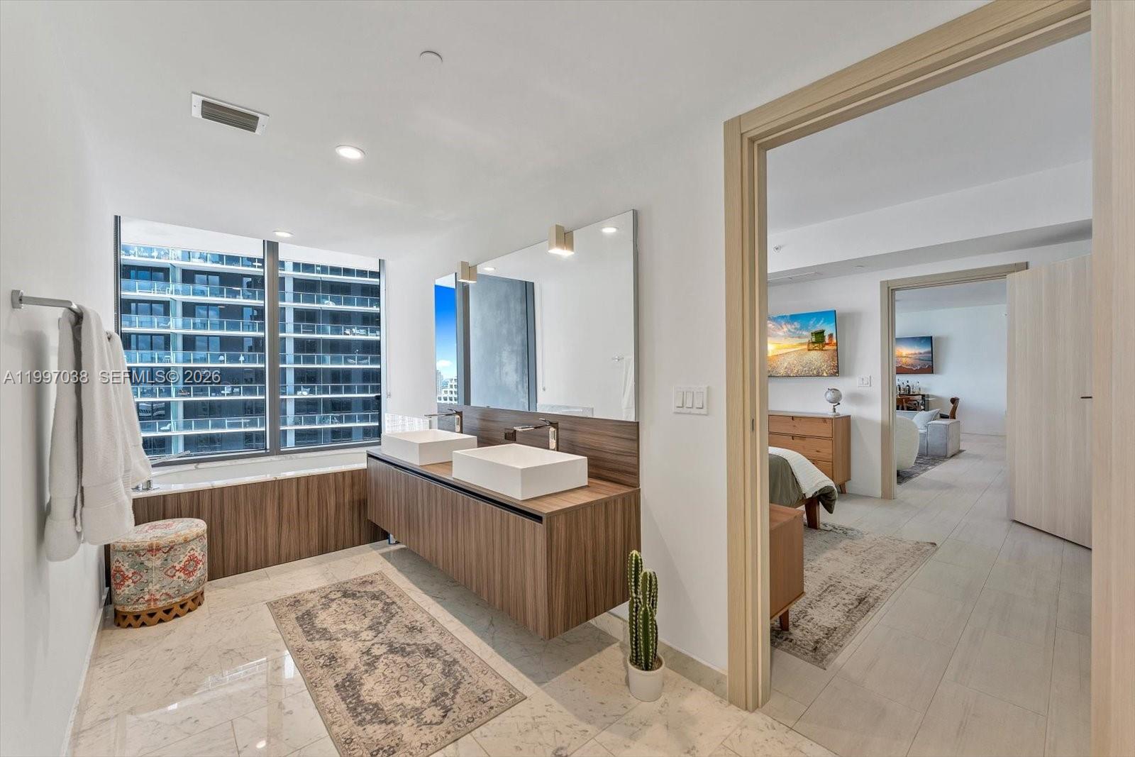 image Brickell Flatiron8