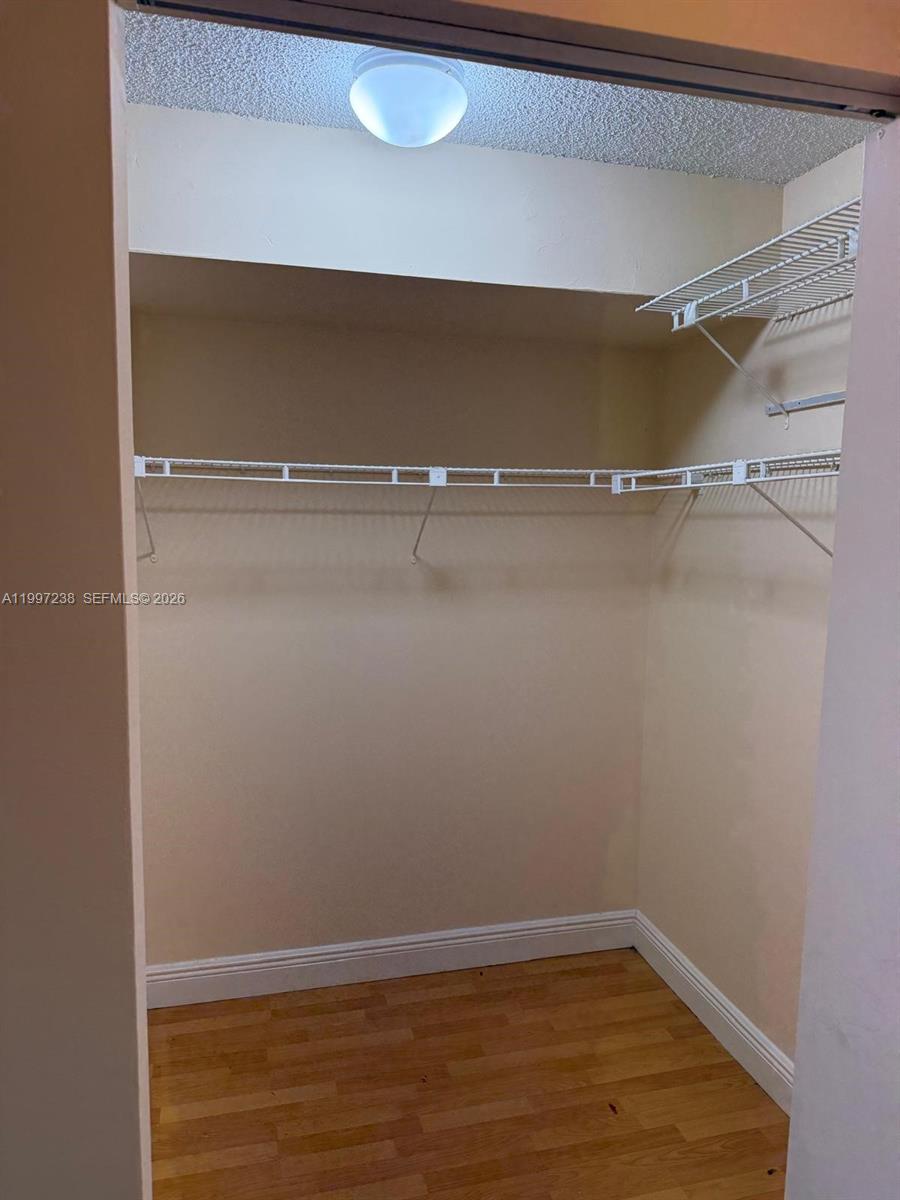 447 NE 195th St #309 Miami, FL 33179