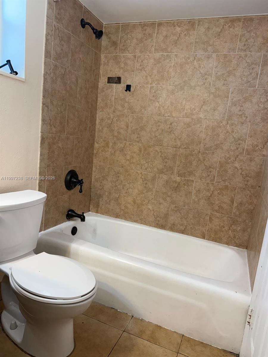 447 NE 195th St #309 Miami, FL 33179