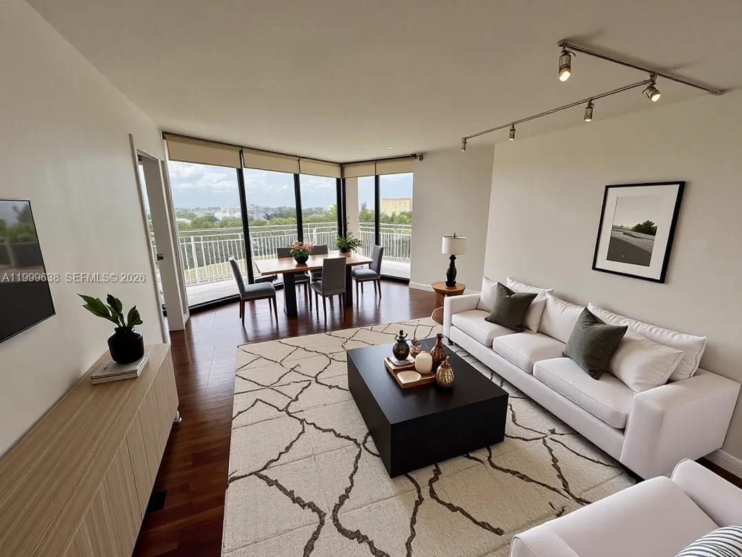 1000 Quayside Ter #1009