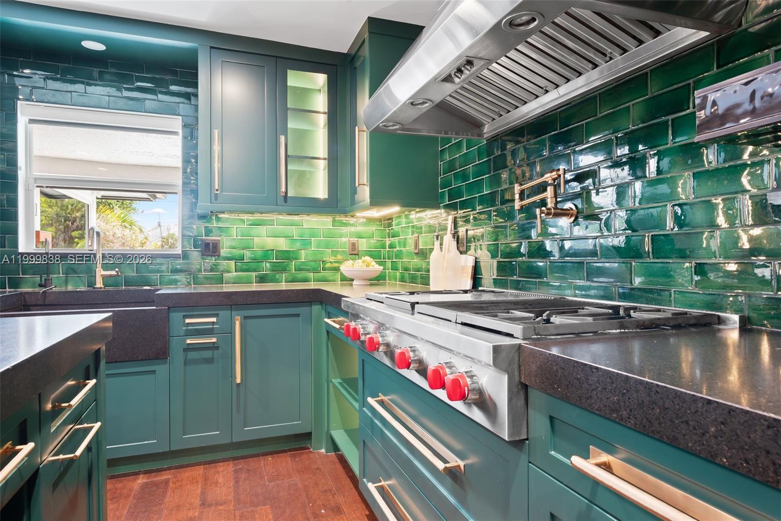 3001 Bayview Dr Fort Lauderdale, FL 33306