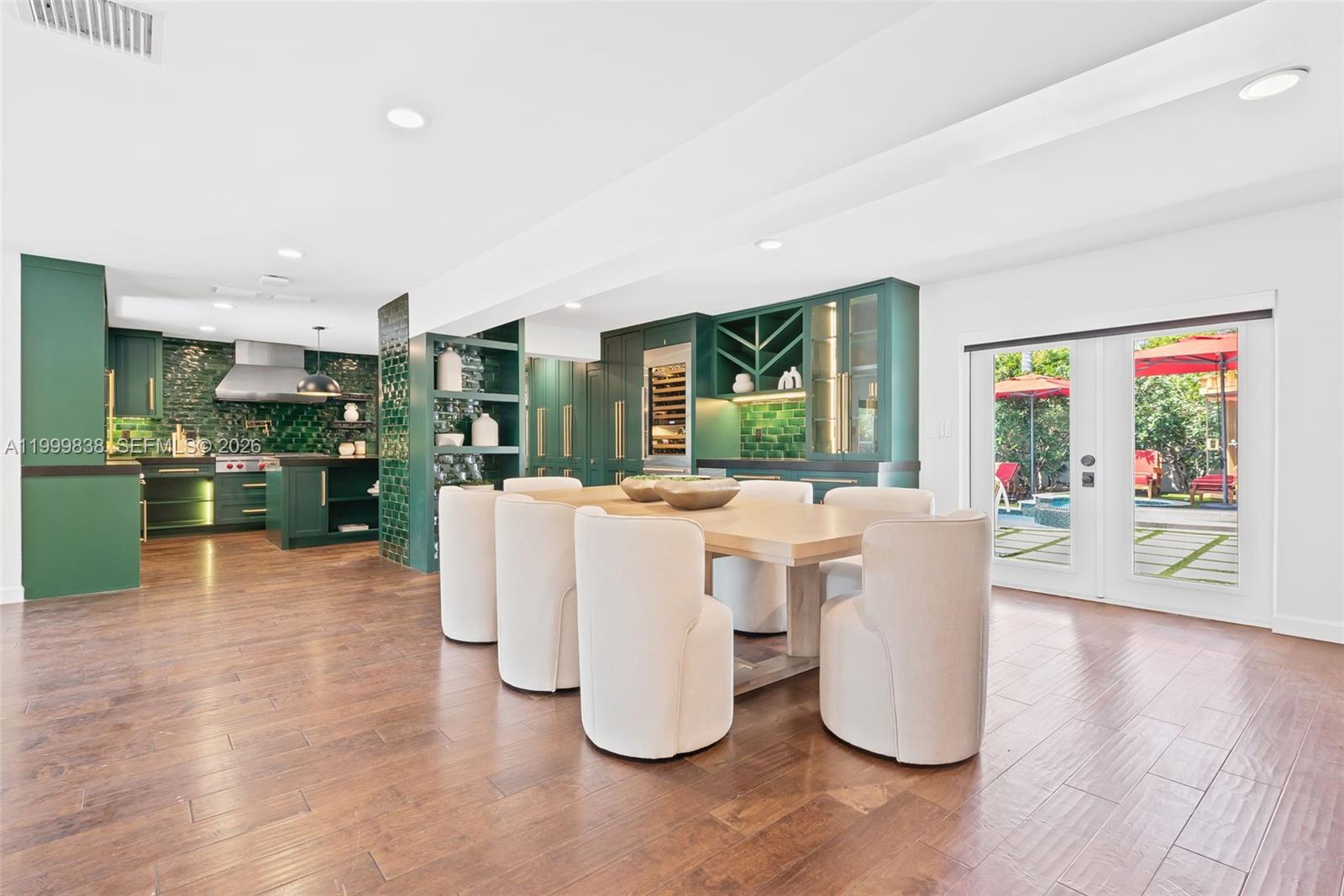 3001 Bayview Dr Fort Lauderdale, FL 33306