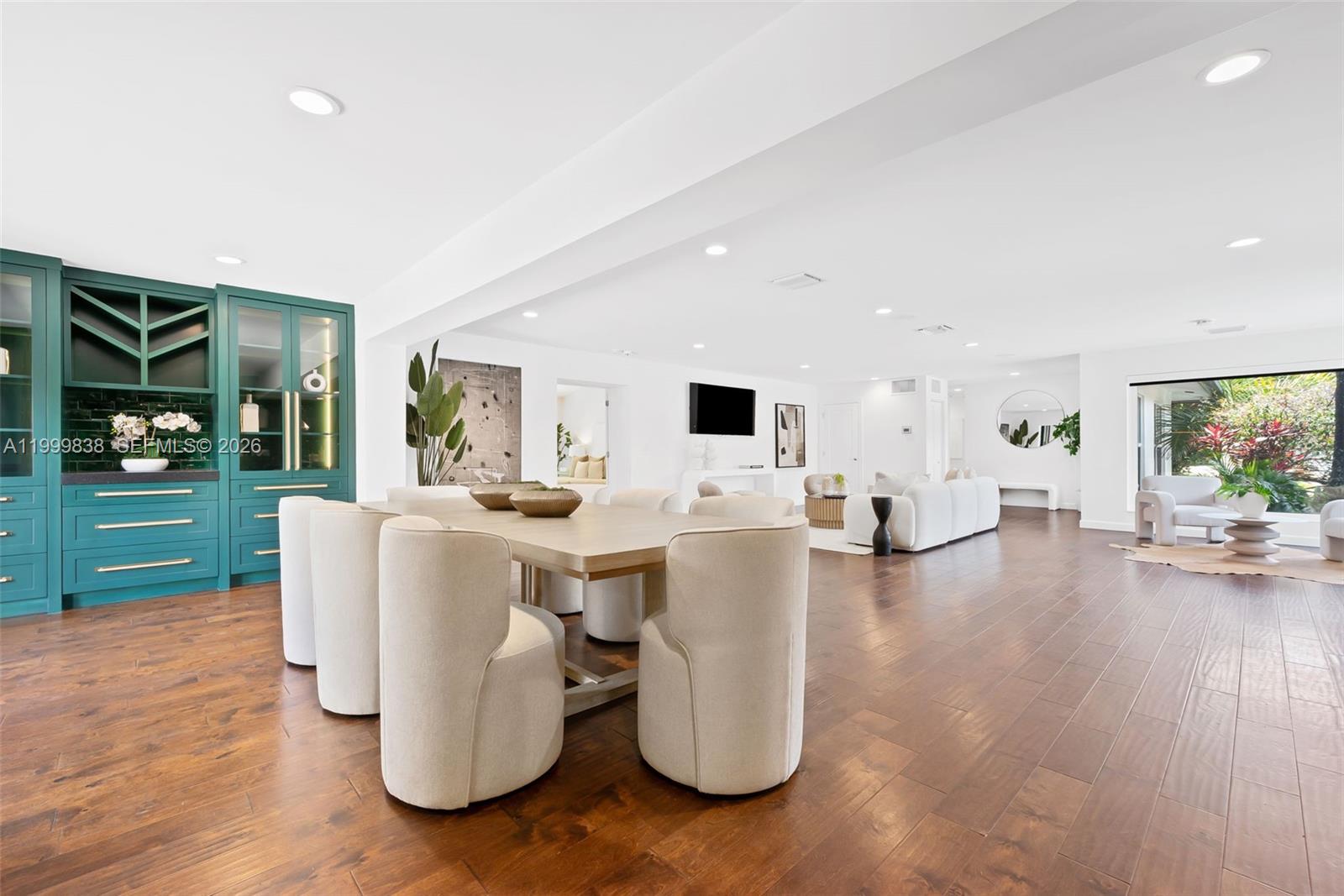 3001 Bayview Dr Fort Lauderdale, FL 33306