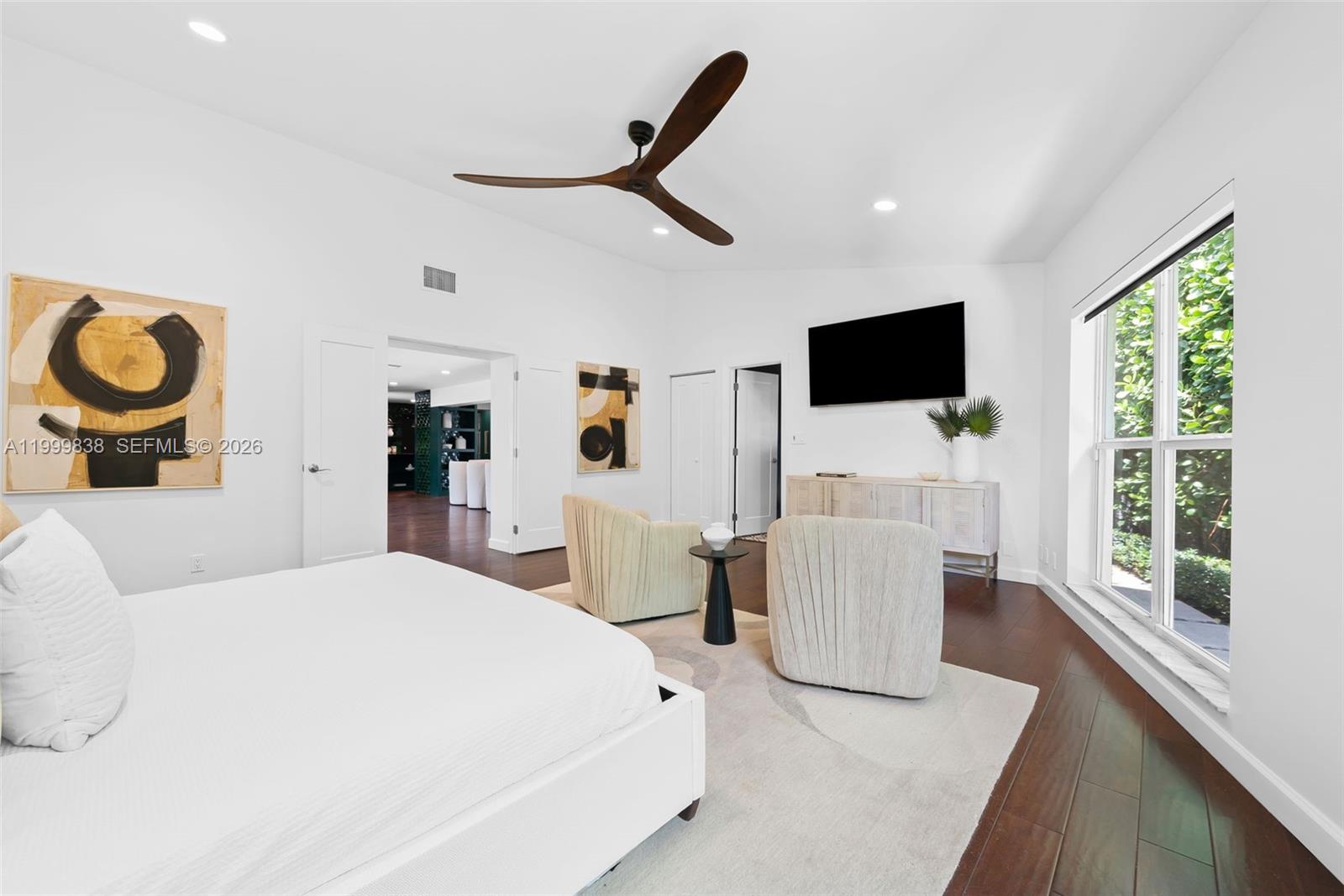 3001 Bayview Dr Fort Lauderdale, FL 33306