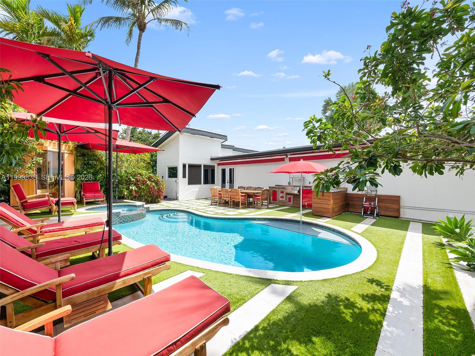 3001 Bayview Dr Fort Lauderdale, FL 33306