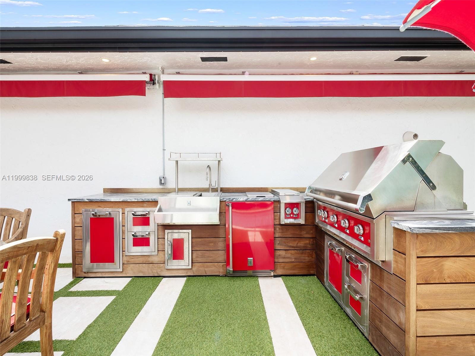 3001 Bayview Dr Fort Lauderdale, FL 33306