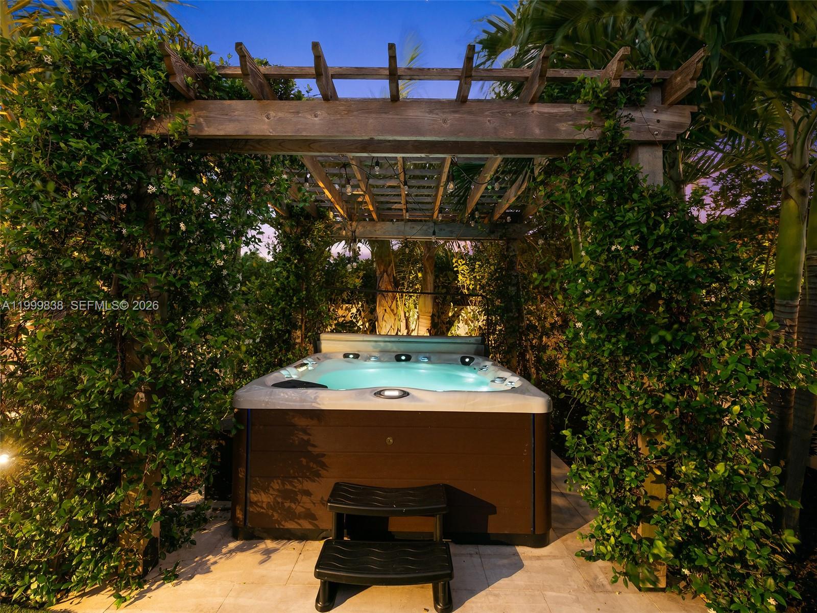 3001 Bayview Dr Fort Lauderdale, FL 33306