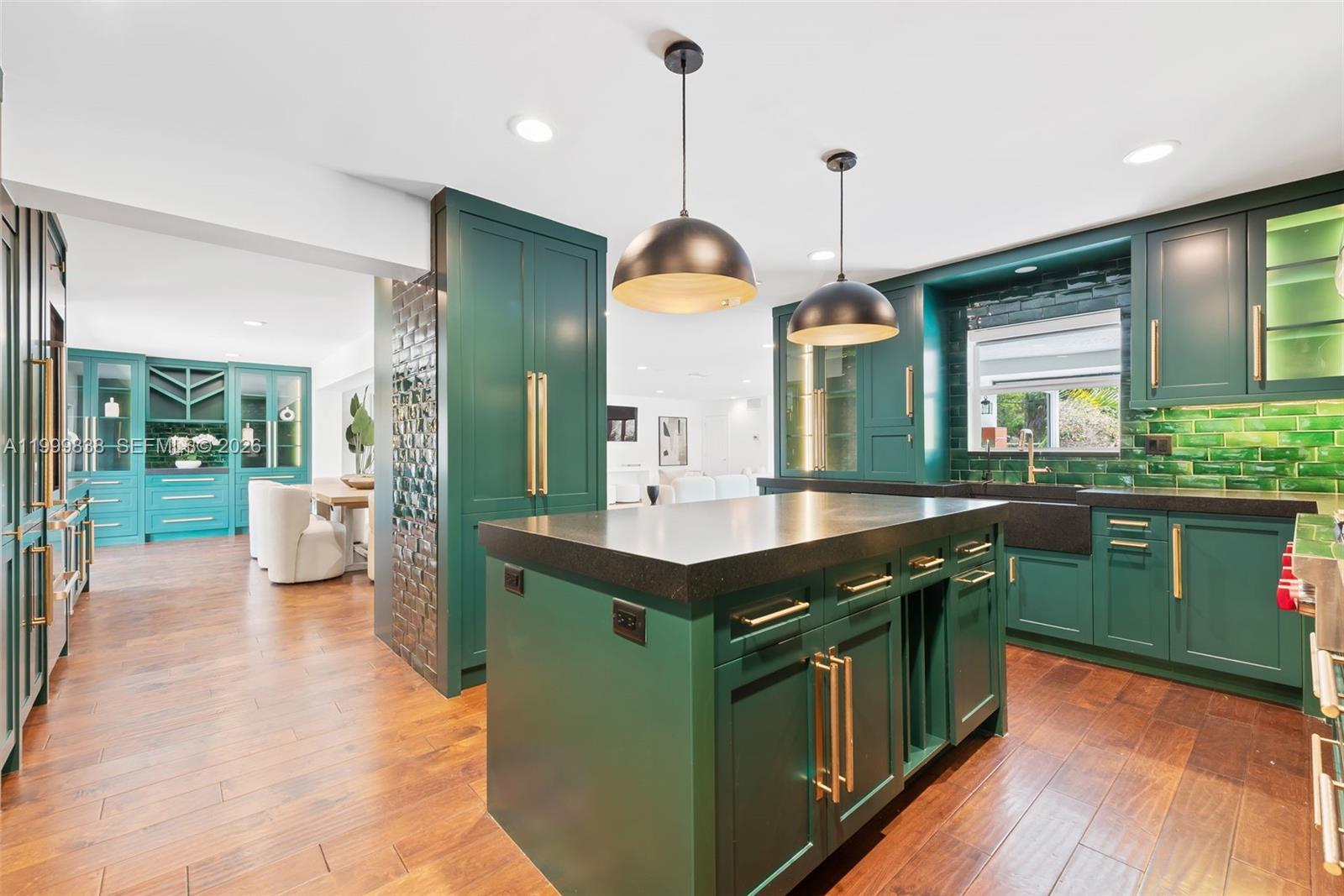 3001 Bayview Dr Fort Lauderdale, FL 33306