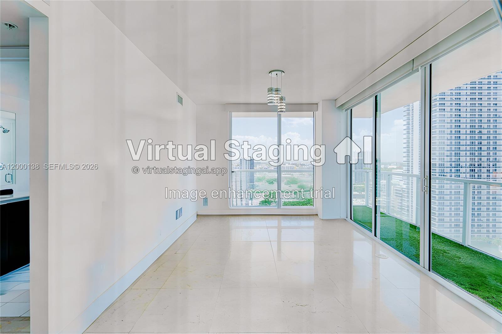 image Onyx on the Bay24