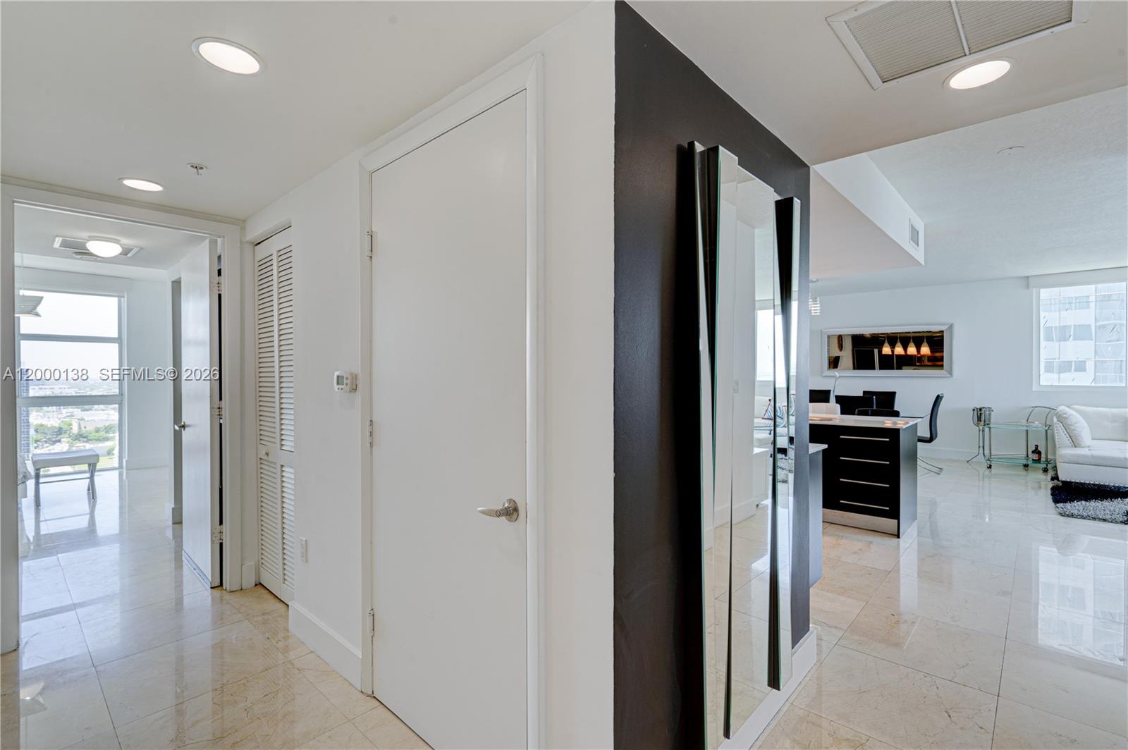 image Onyx on the Bay35