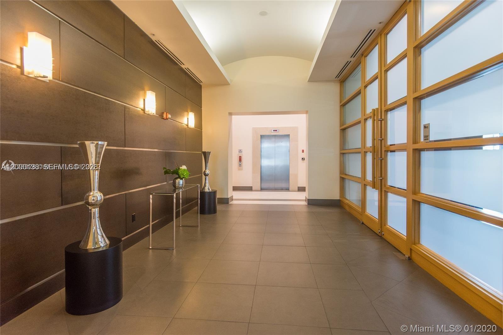 image Onyx on the Bay57