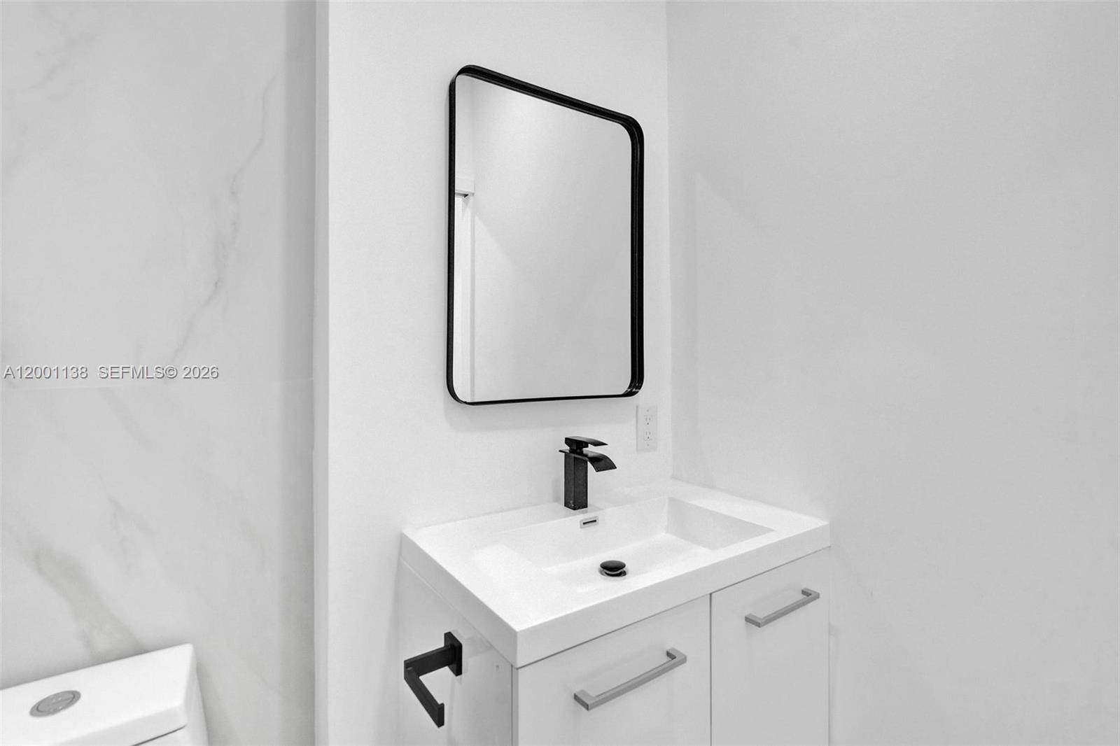 633 NE 70th St Miami, FL 33138