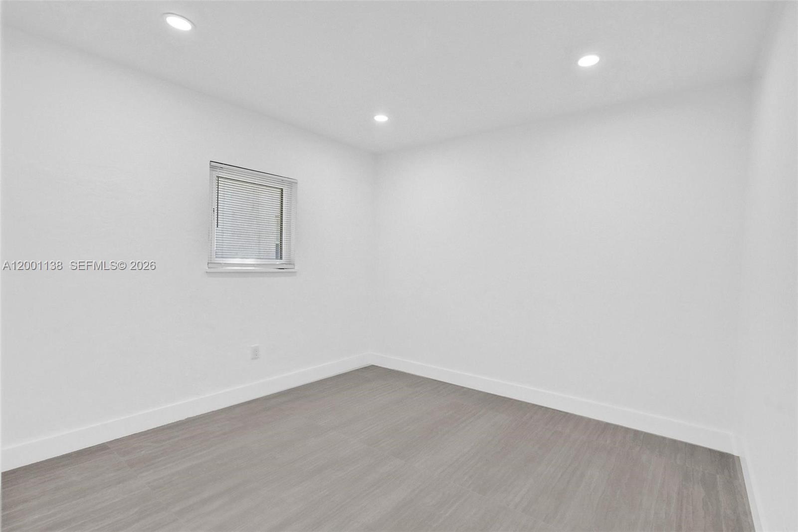 633 NE 70th St Miami, FL 33138