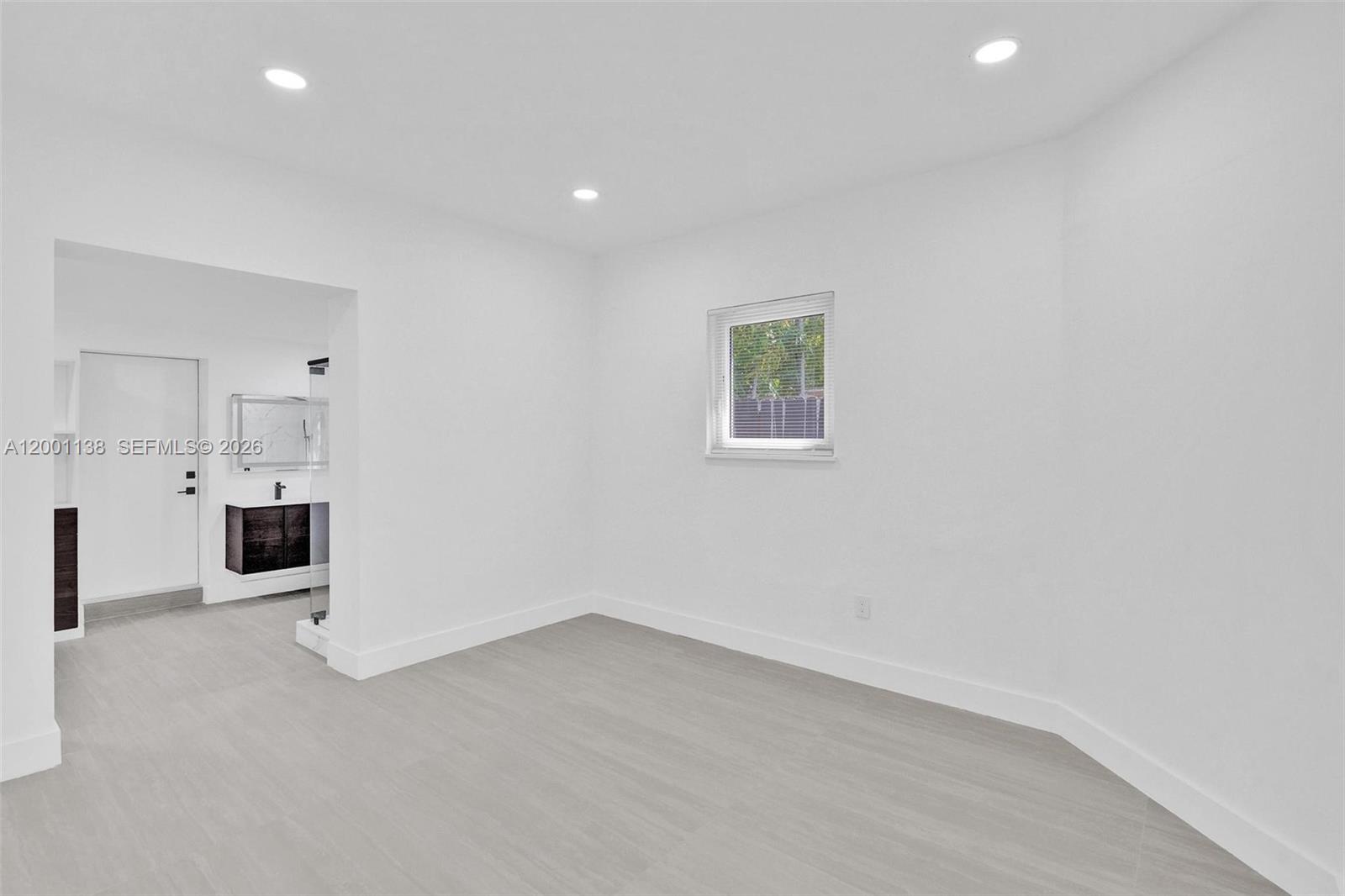 633 NE 70th St Miami, FL 33138