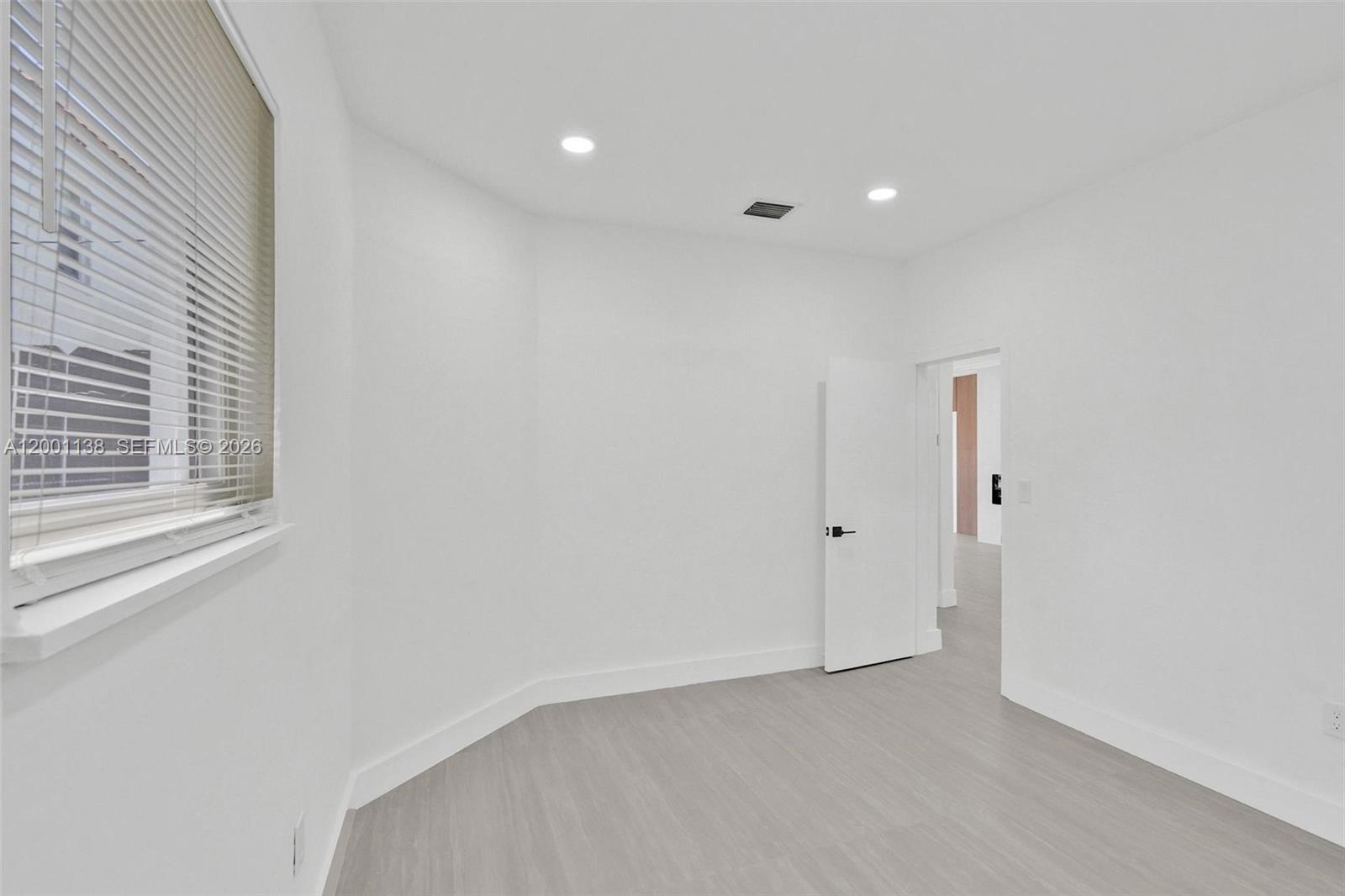 633 NE 70th St Miami, FL 33138