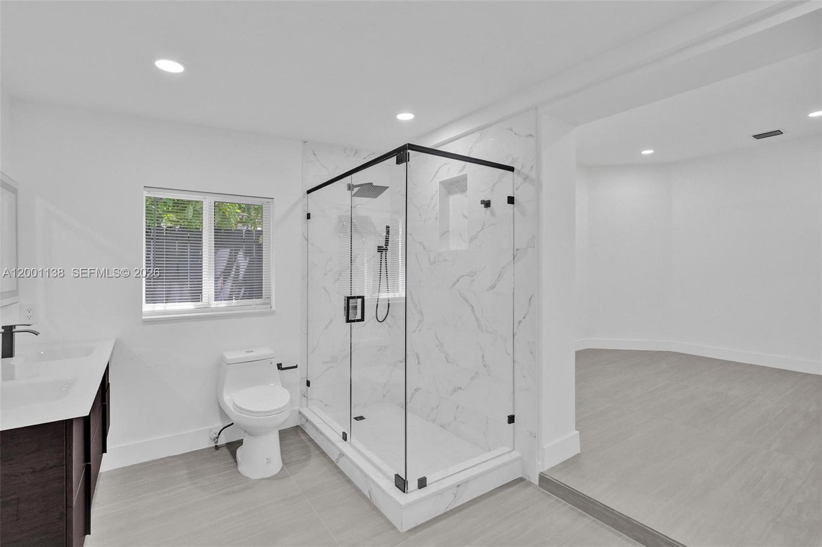 633 NE 70th St Miami, FL 33138