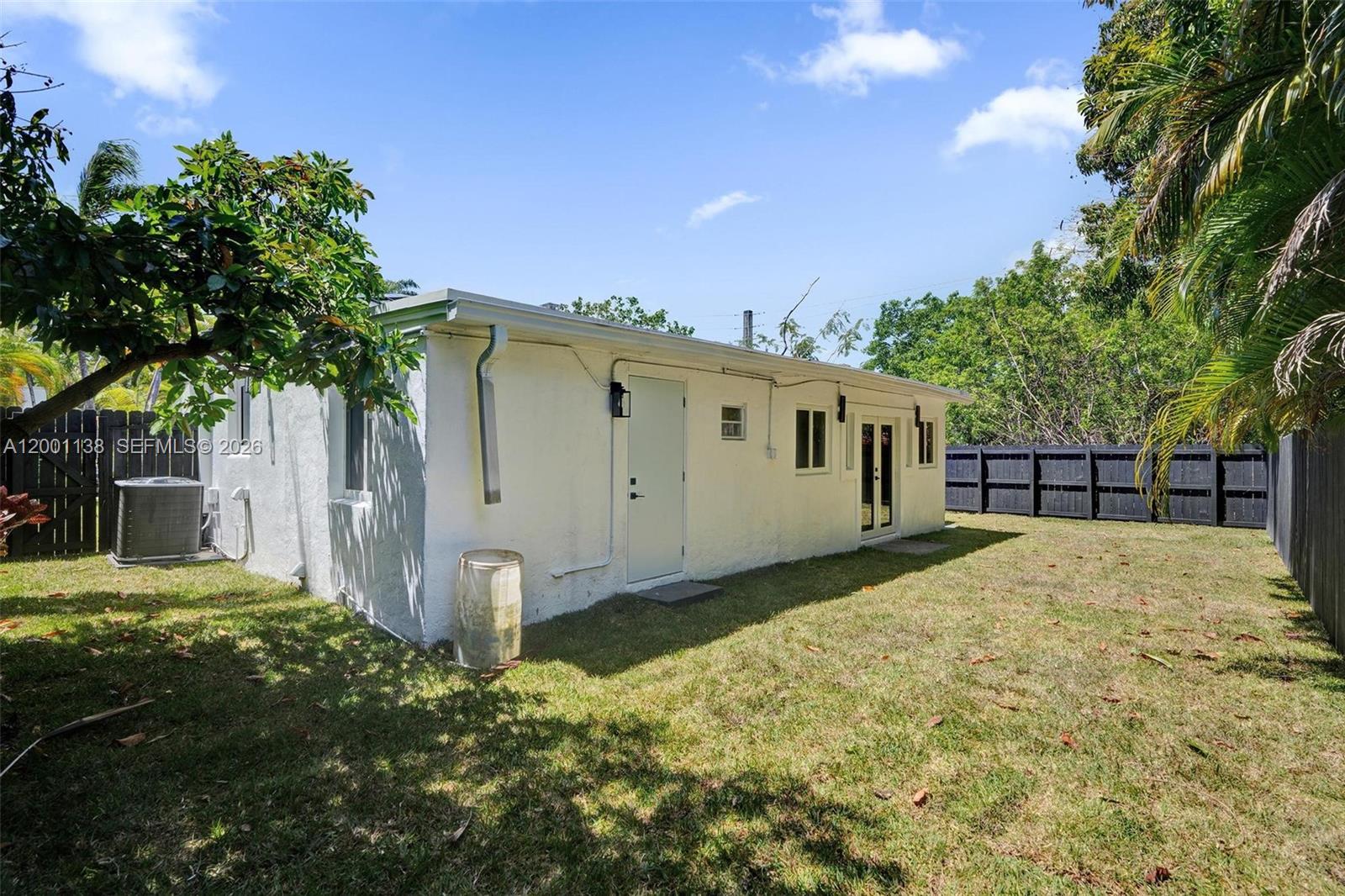 633 NE 70th St Miami, FL 33138