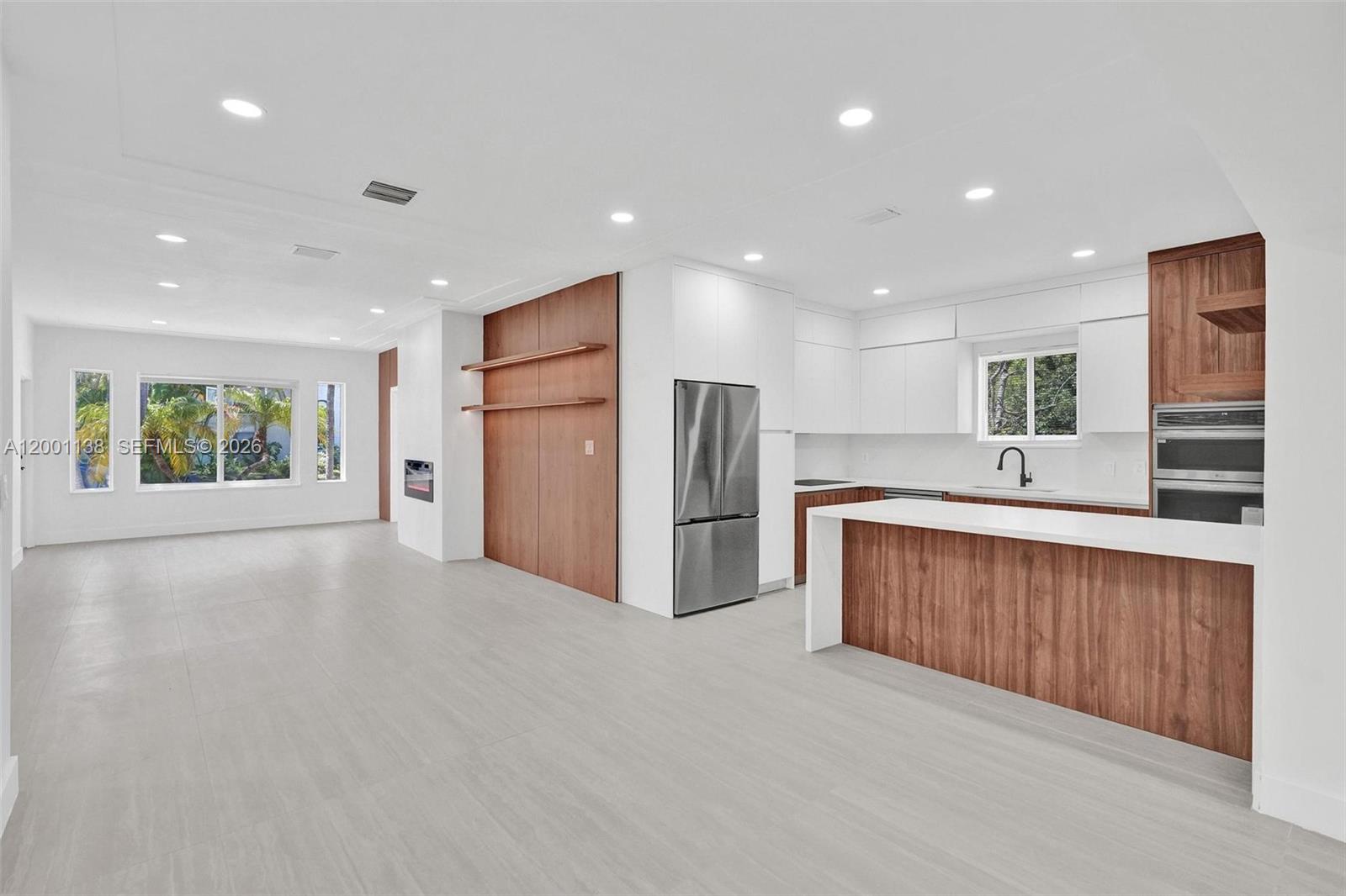 633 NE 70th St Miami, FL 33138