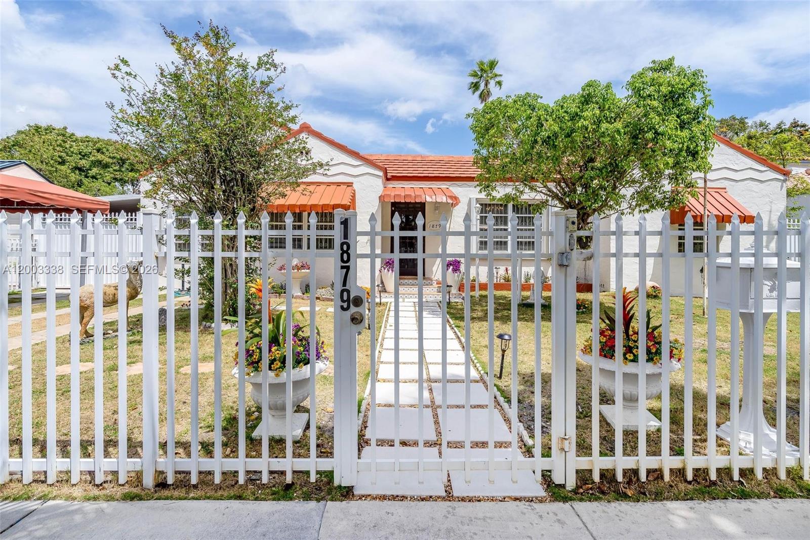 1879 SW 16th St Miami, FL 33145
