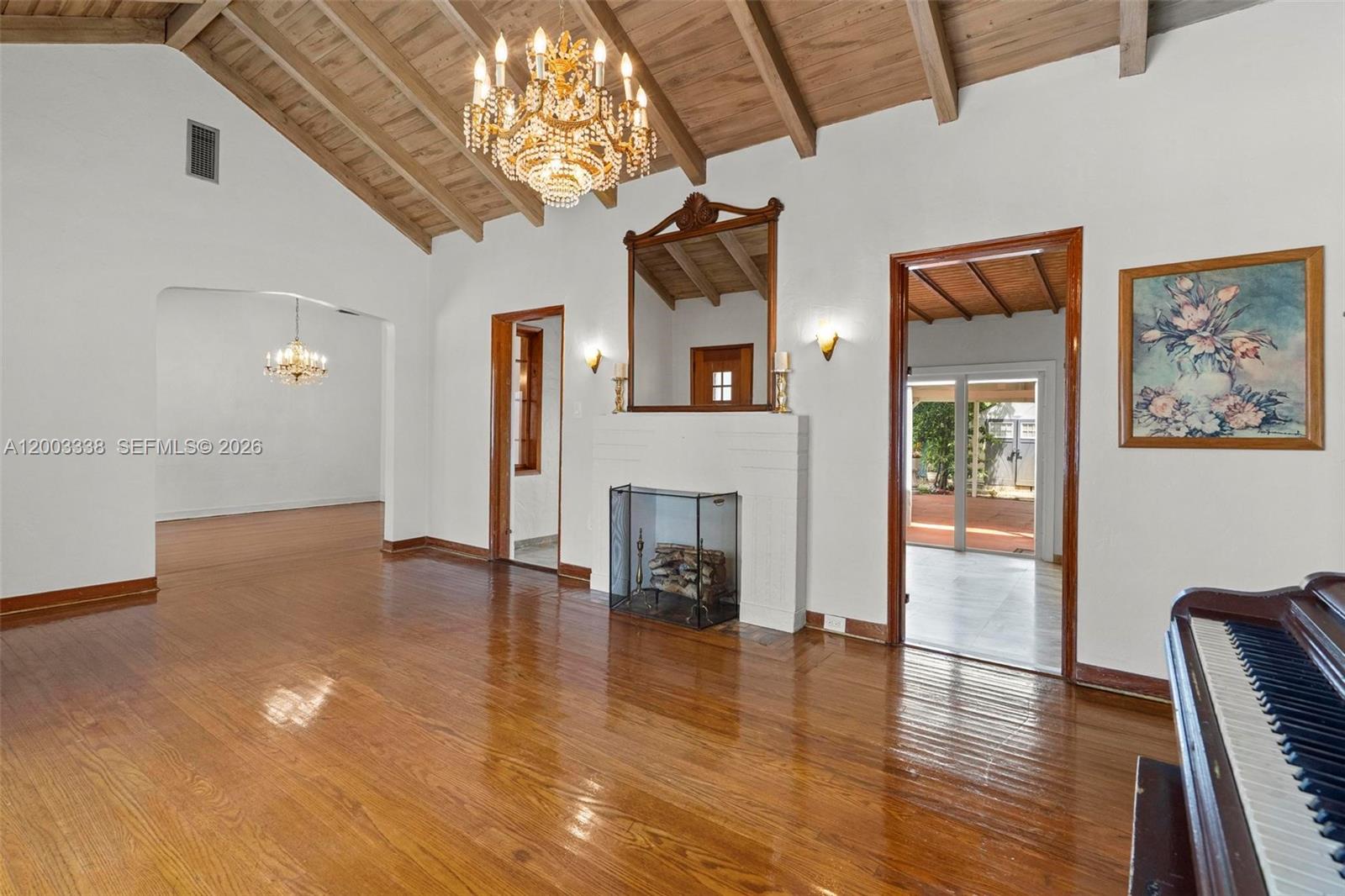 1879 SW 16th St Miami, FL 33145