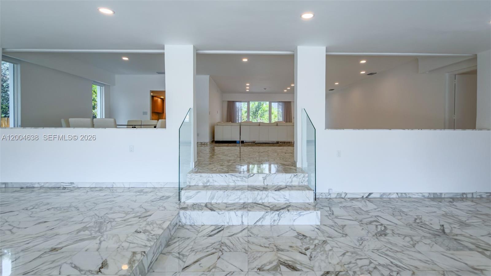 1690 Daytonia Rd Miami Beach, FL 33141