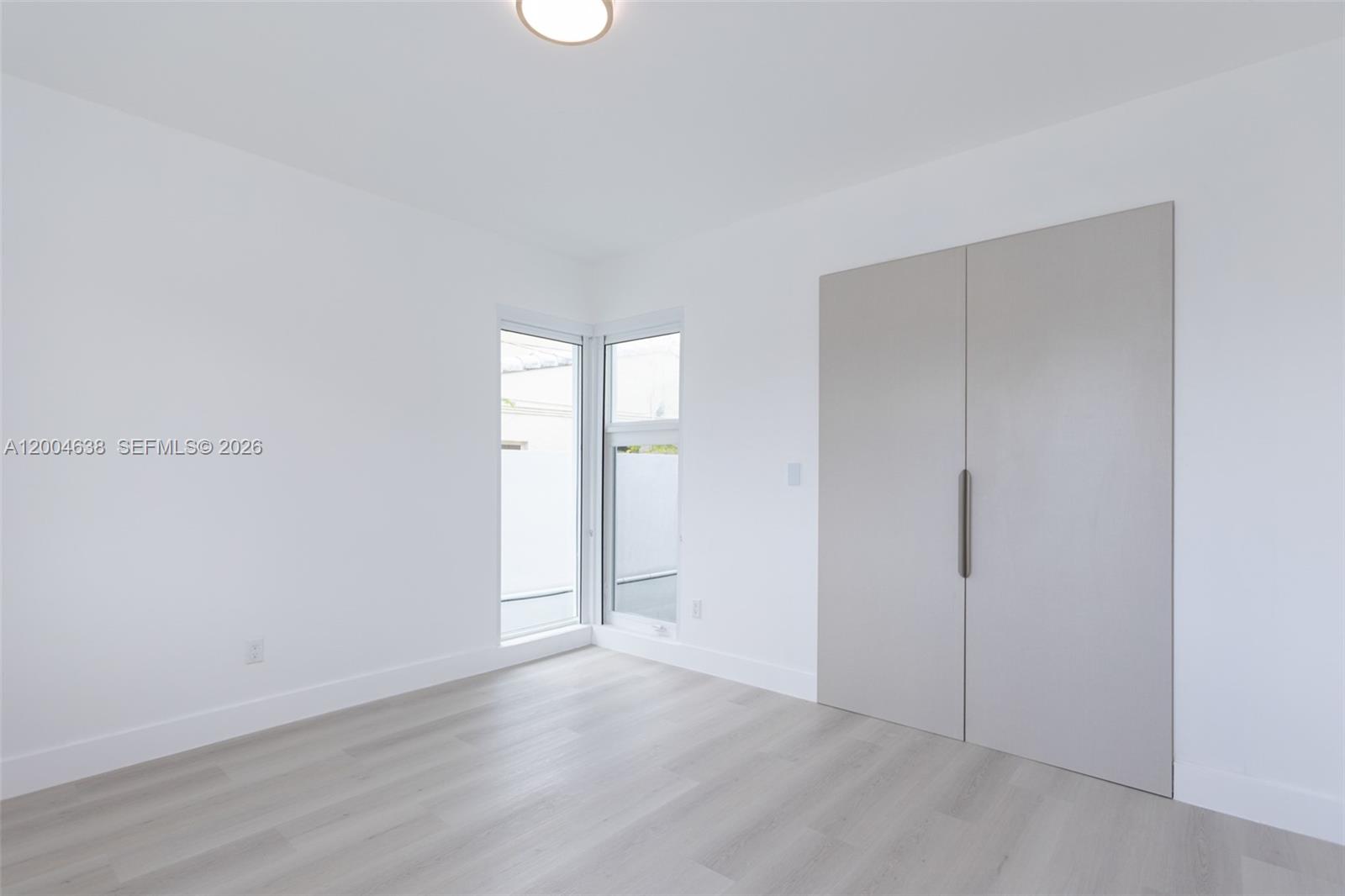 1690 Daytonia Rd Miami Beach, FL 33141