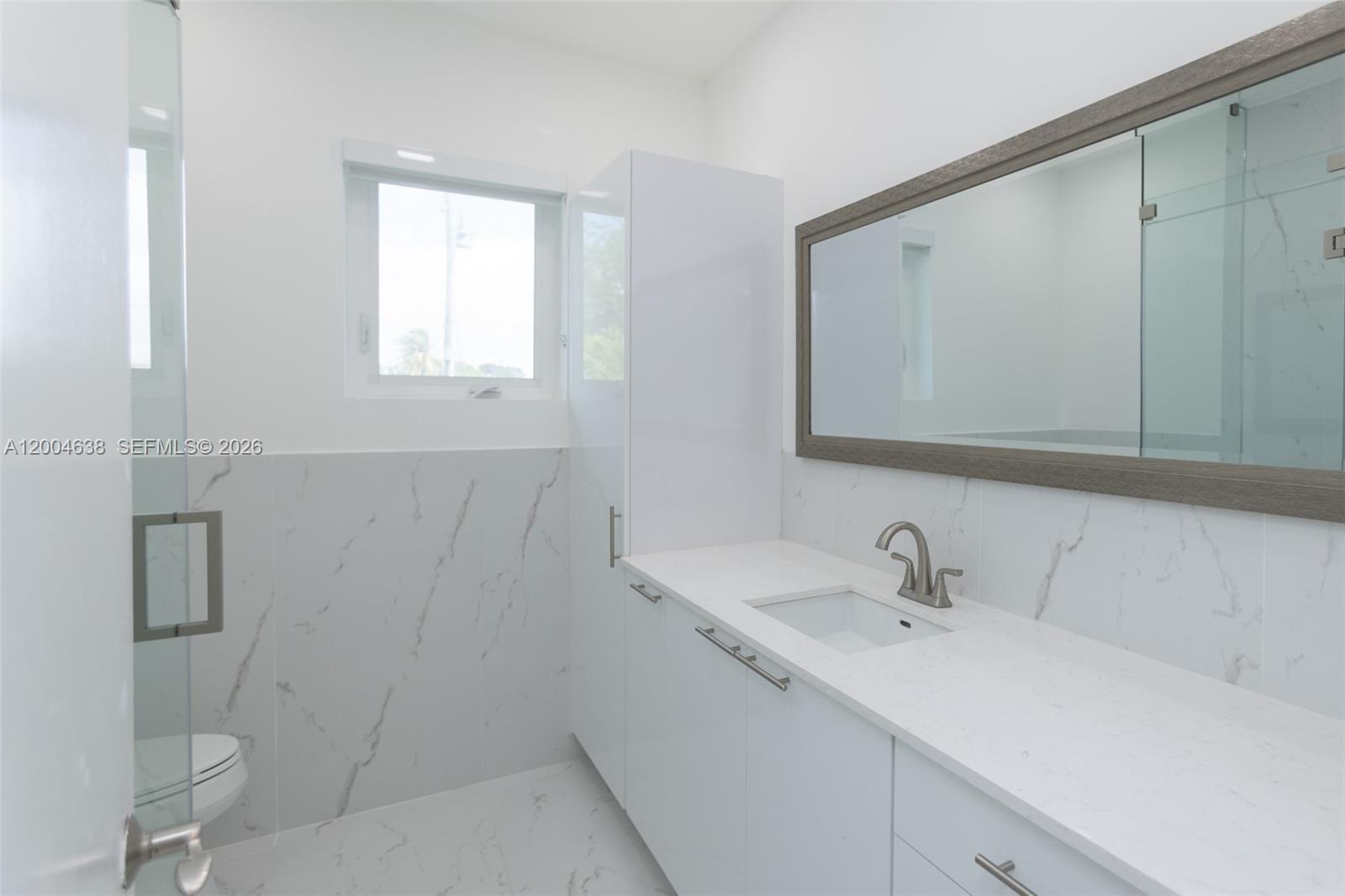 1690 Daytonia Rd Miami Beach, FL 33141