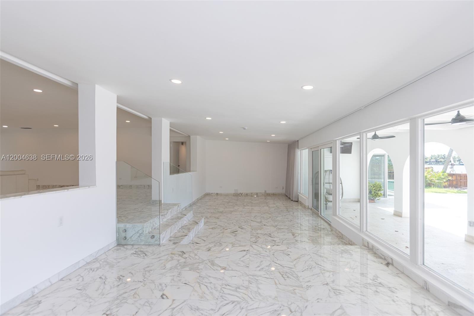 1690 Daytonia Rd Miami Beach, FL 33141