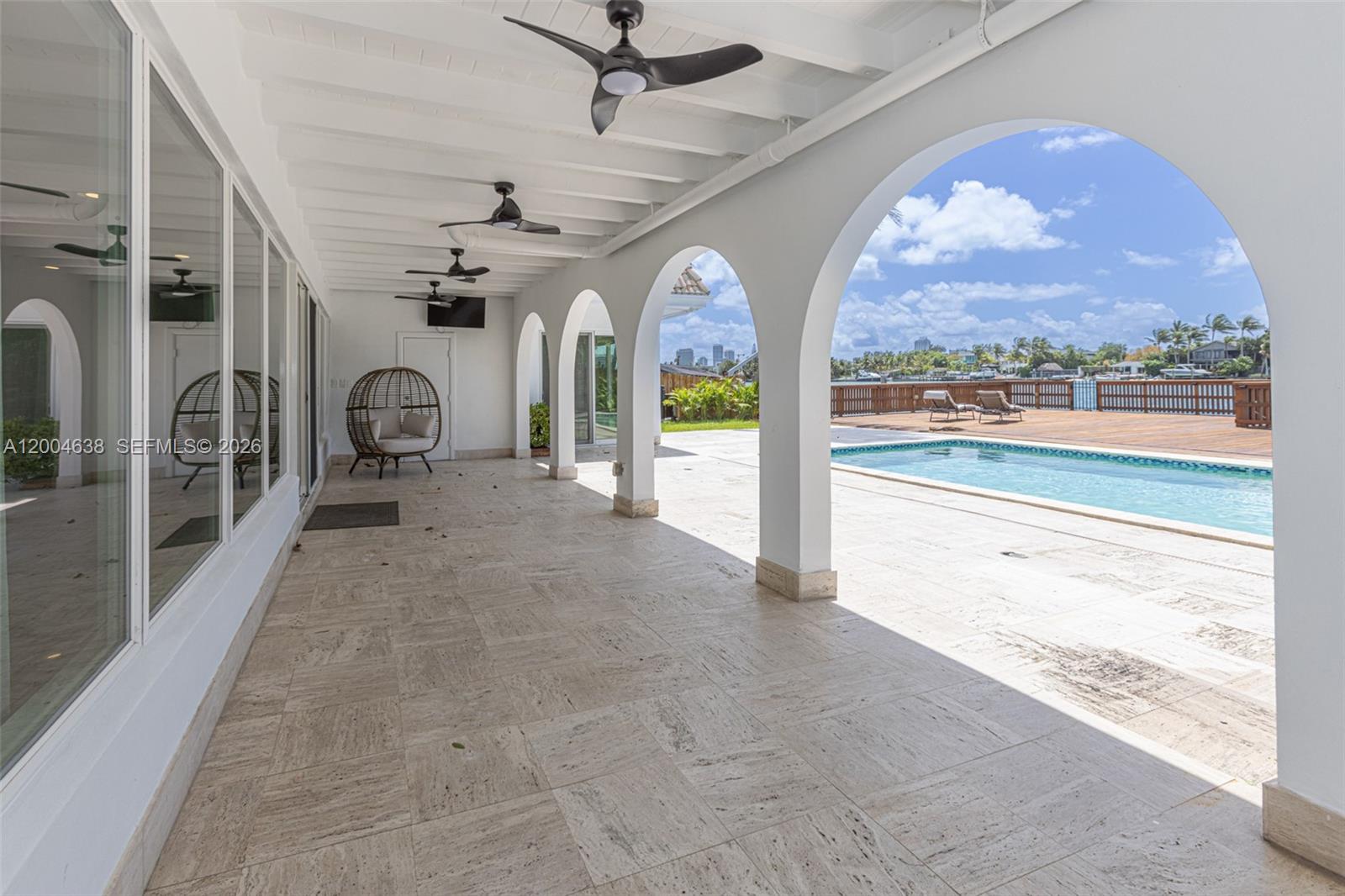 1690 Daytonia Rd Miami Beach, FL 33141