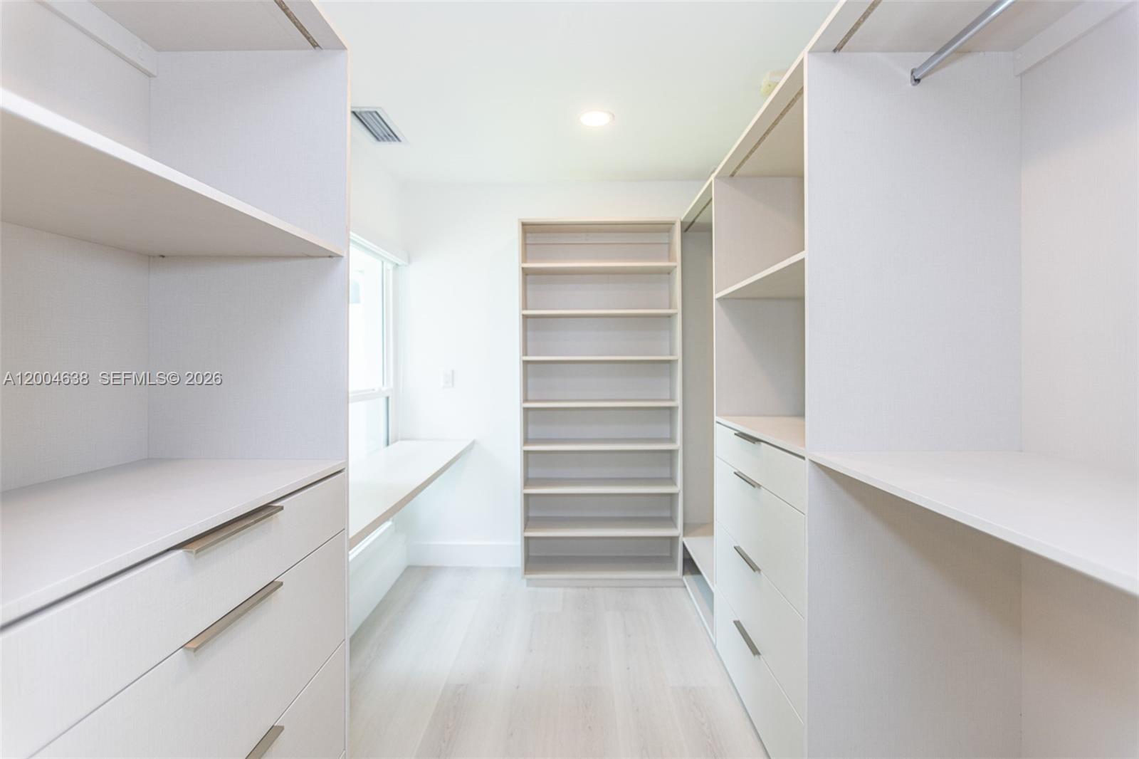 1690 Daytonia Rd Miami Beach, FL 33141