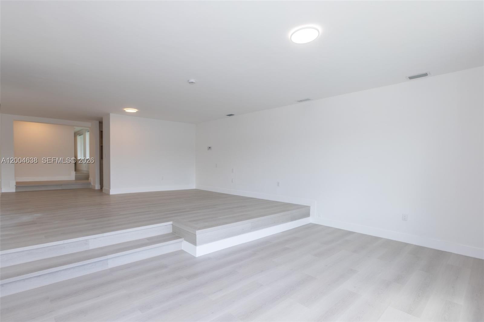 1690 Daytonia Rd Miami Beach, FL 33141