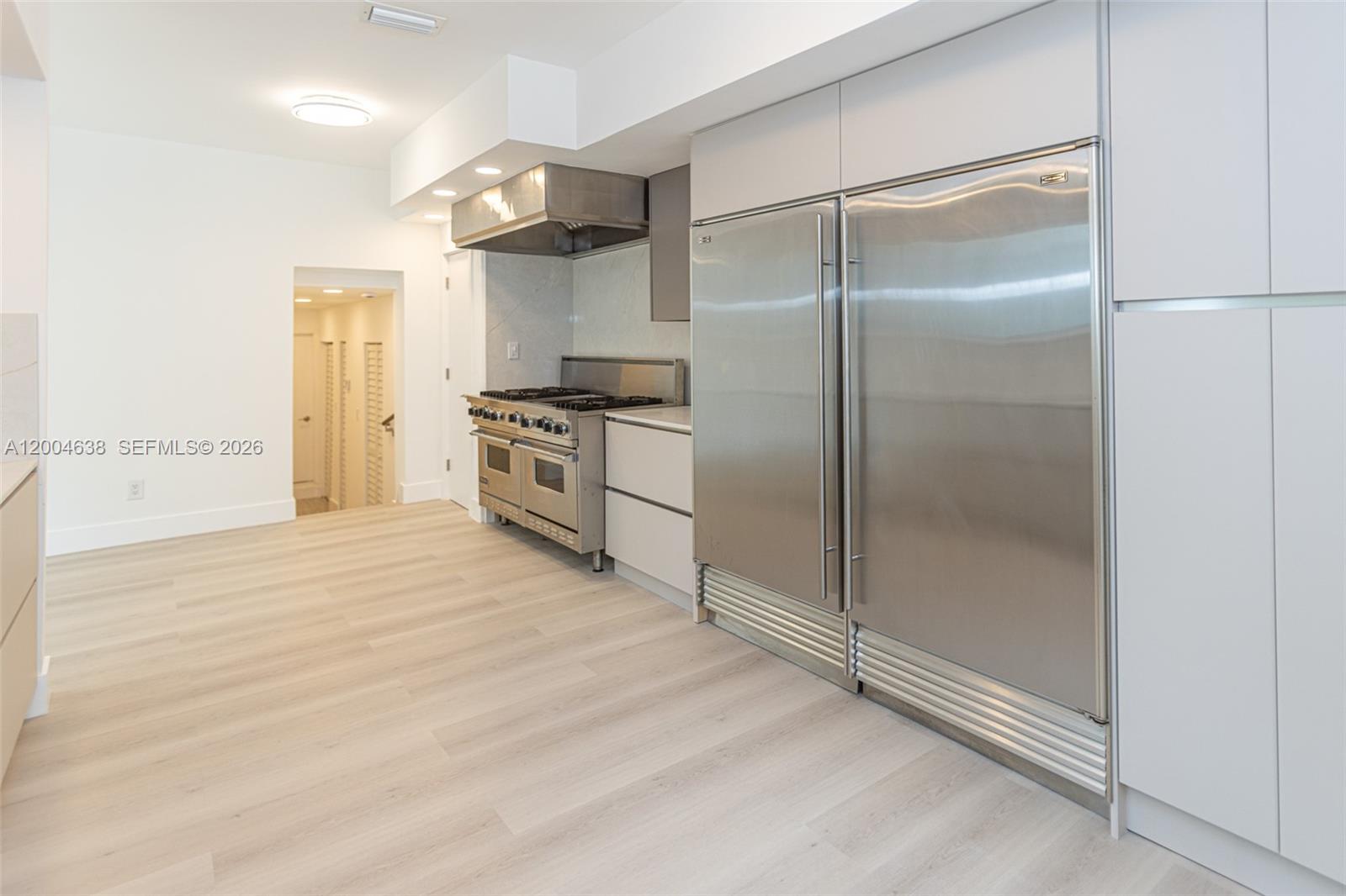 1690 Daytonia Rd Miami Beach, FL 33141