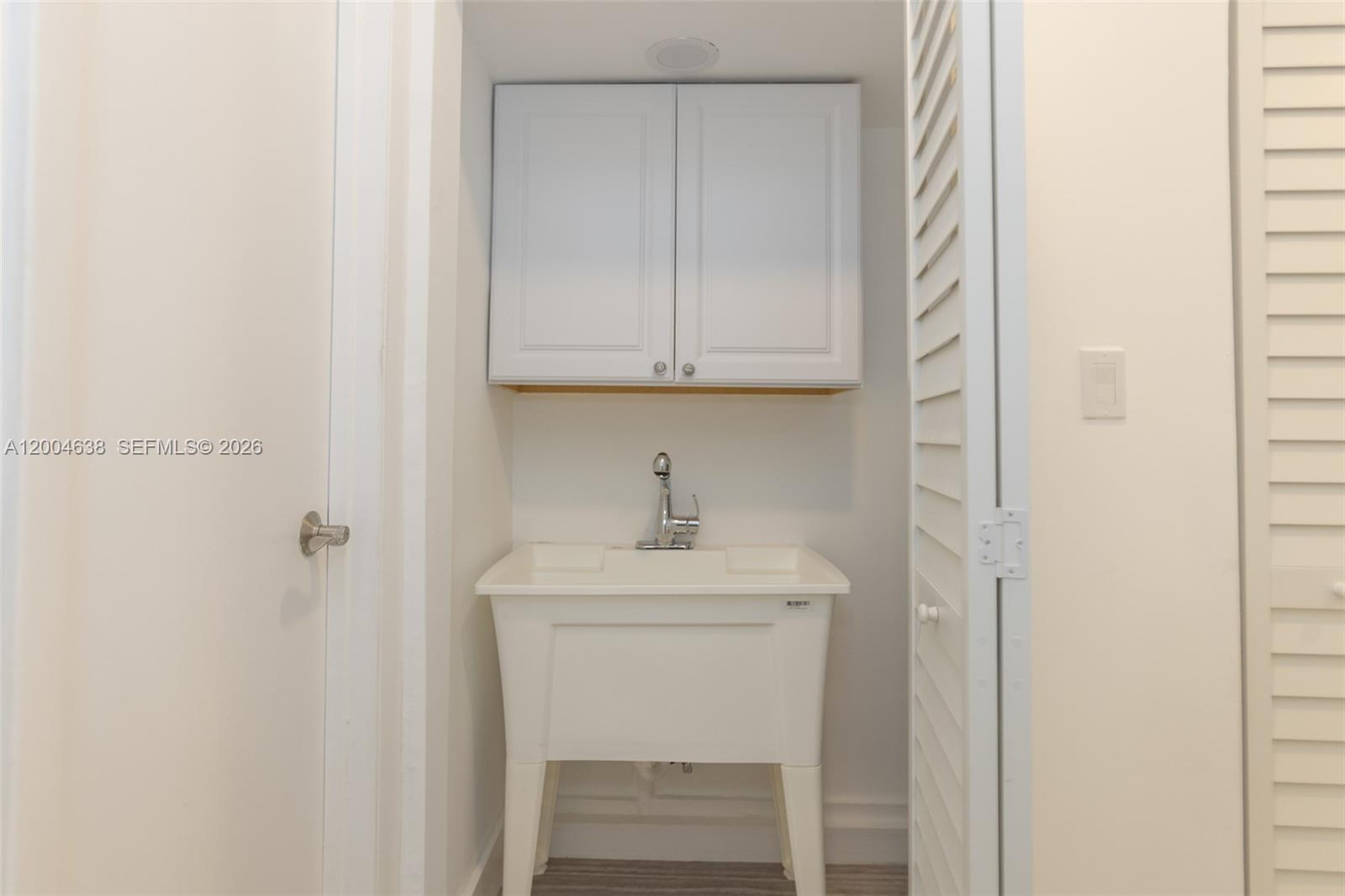 1690 Daytonia Rd Miami Beach, FL 33141