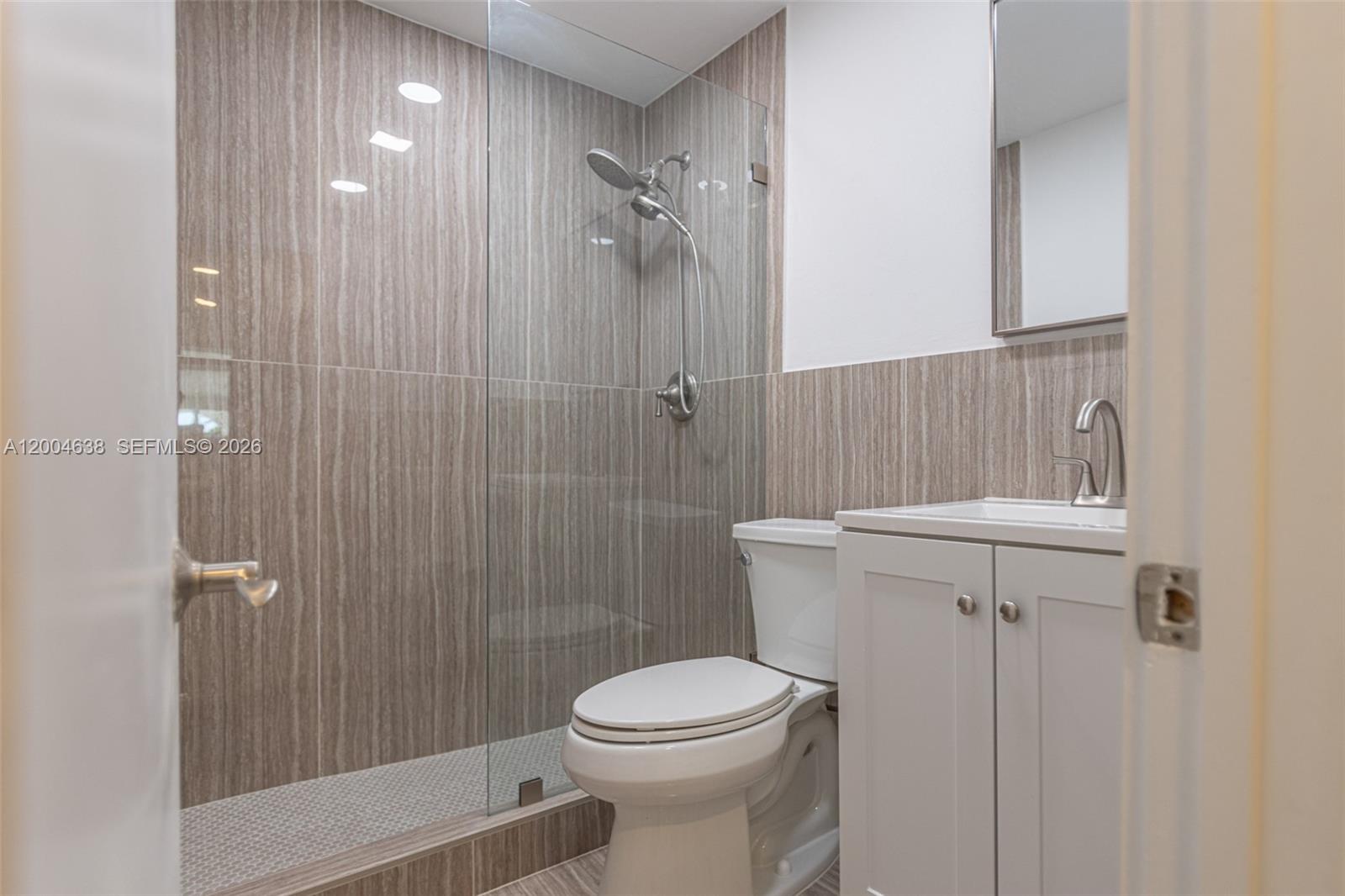 1690 Daytonia Rd Miami Beach, FL 33141