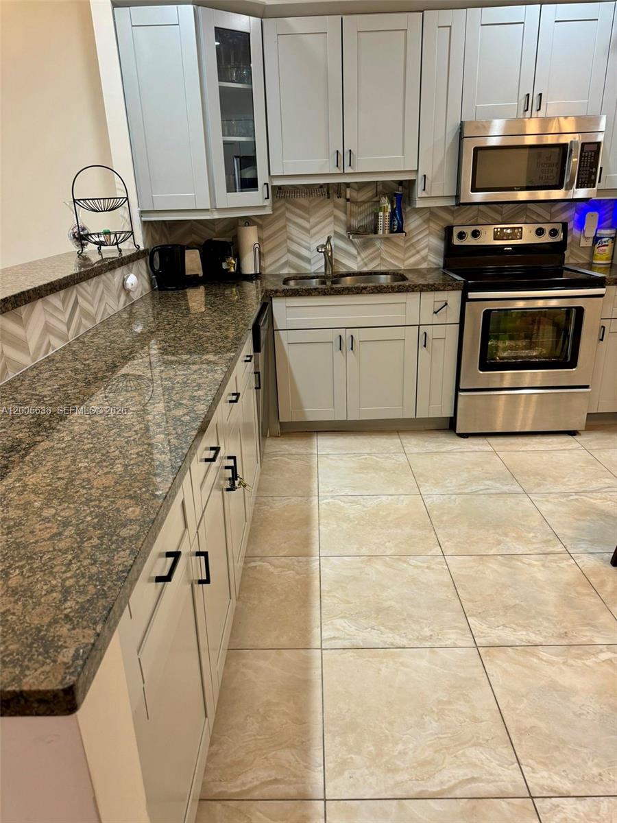 3725 S Ocean Dr #L12