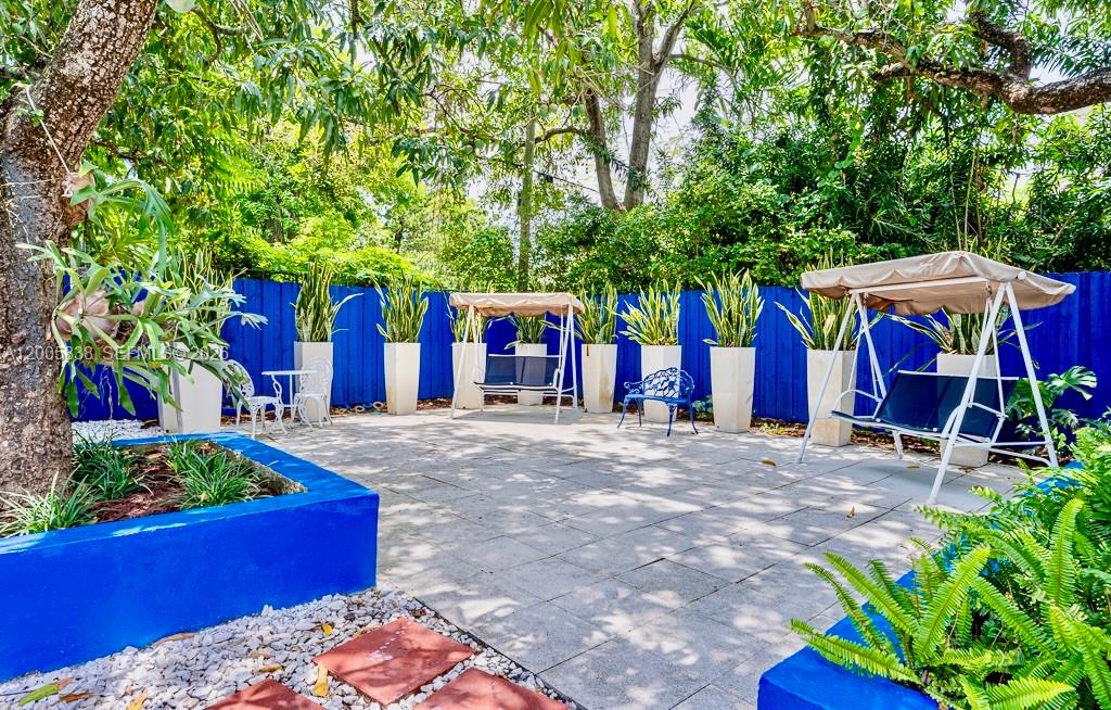 126 NW 33rd St Miami, FL 33127