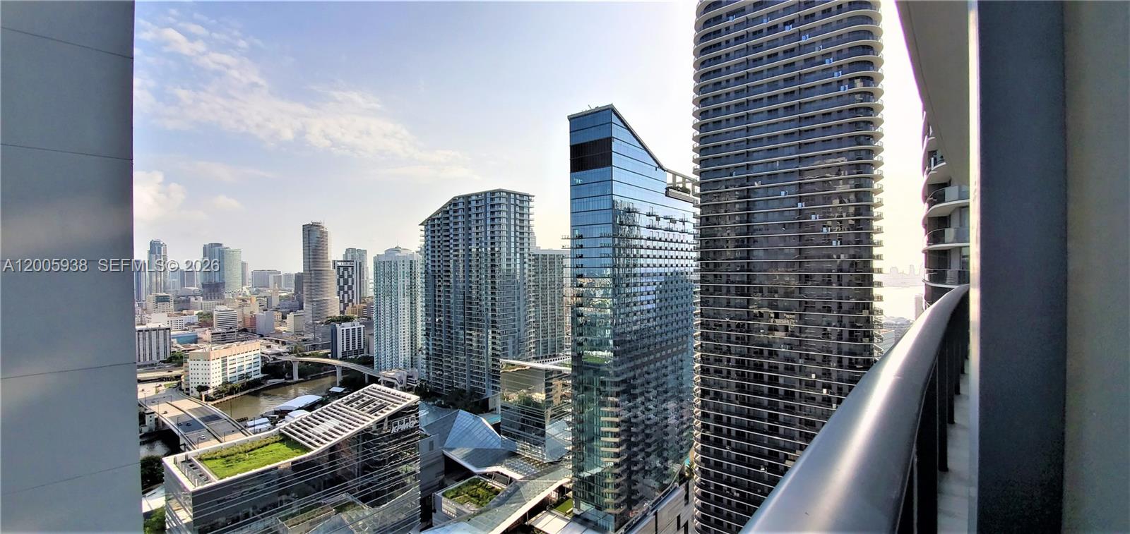image Brickell Heights West21