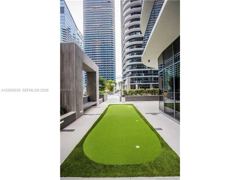 image Brickell Heights West28