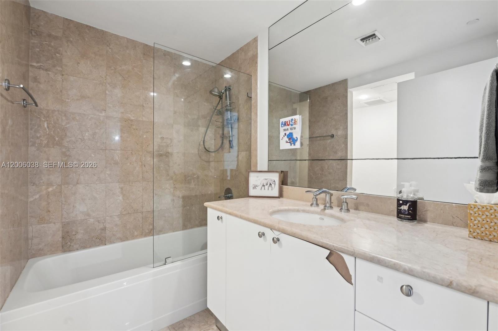 901 Brickell Key Blvd #1009 Miami, FL 33131