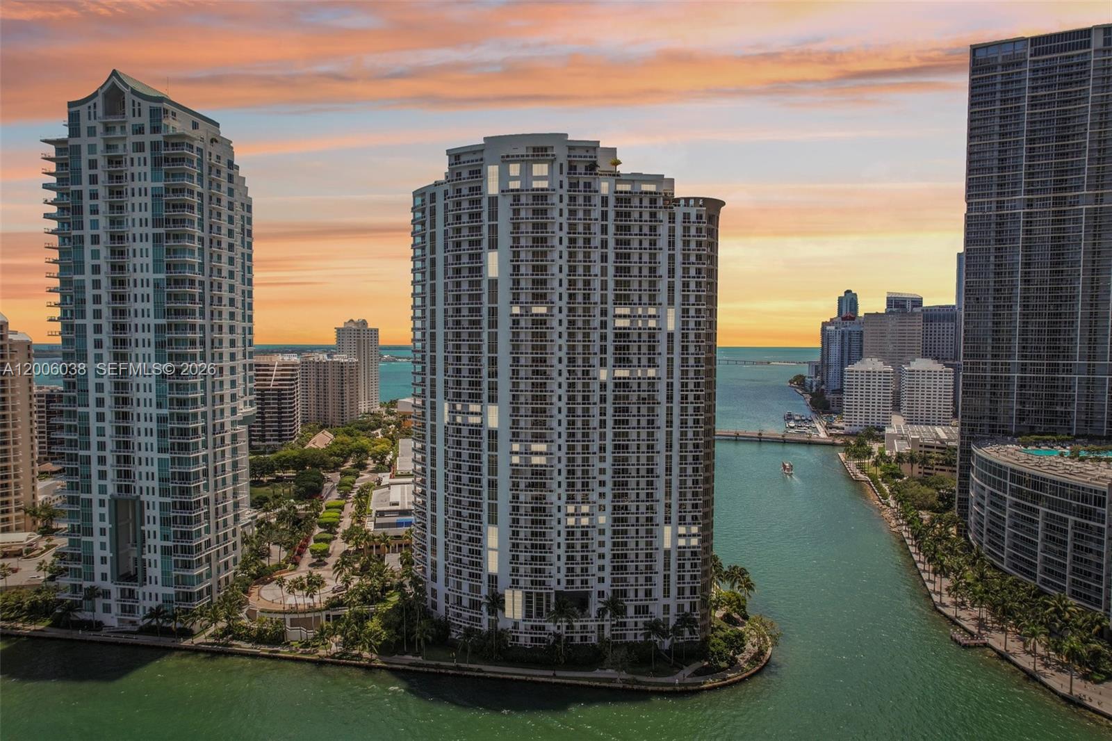 901 Brickell Key Blvd #1009 Miami, FL 33131