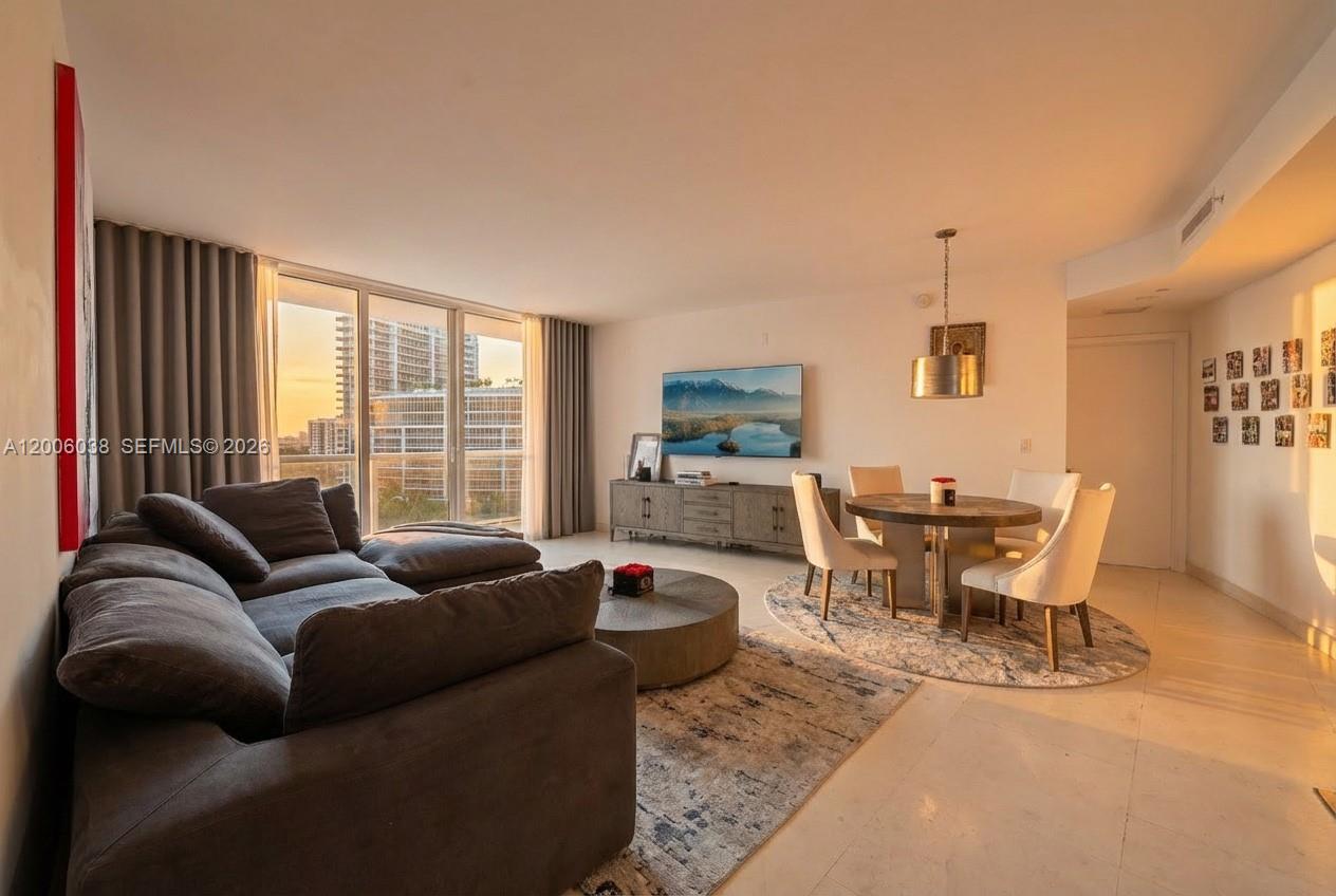 901 Brickell Key Blvd #1009 Miami, FL 33131