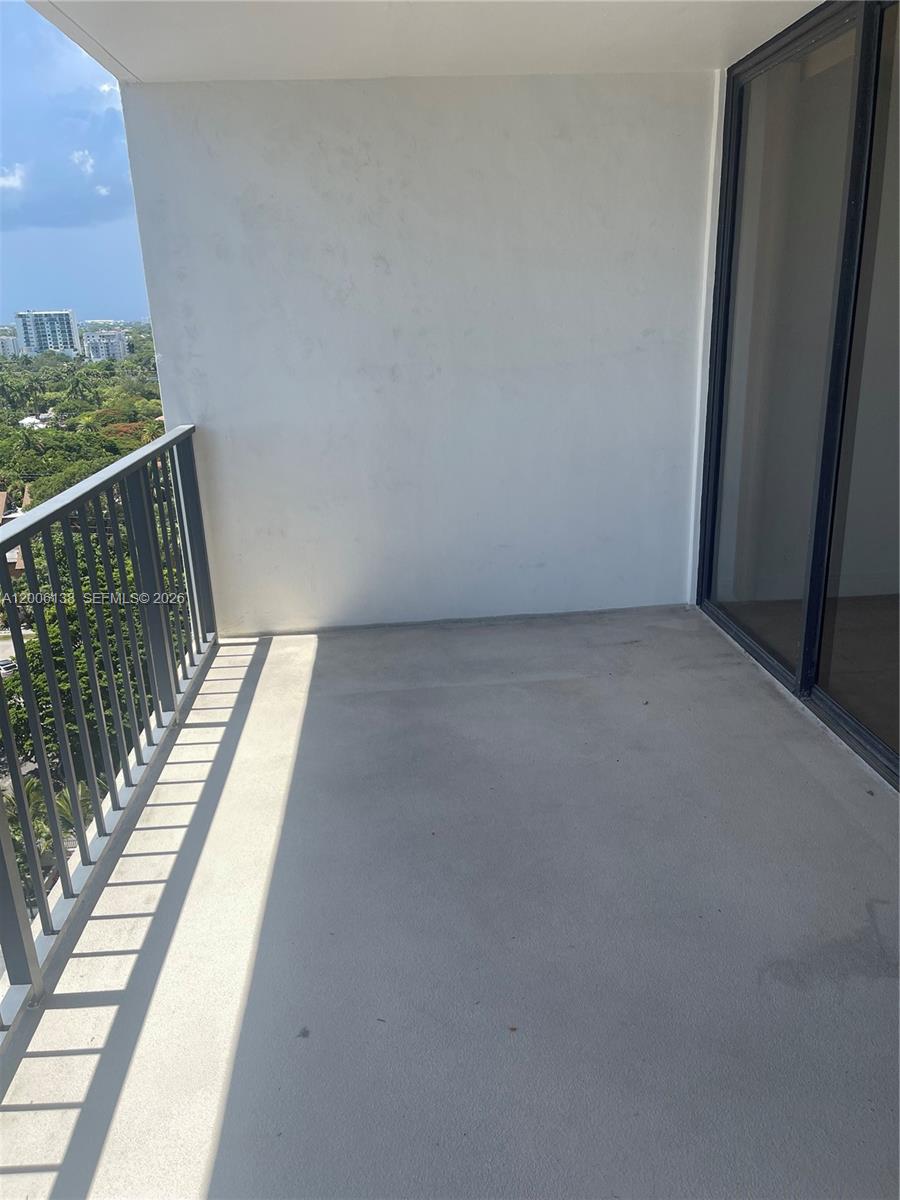 image Brickell Place II3