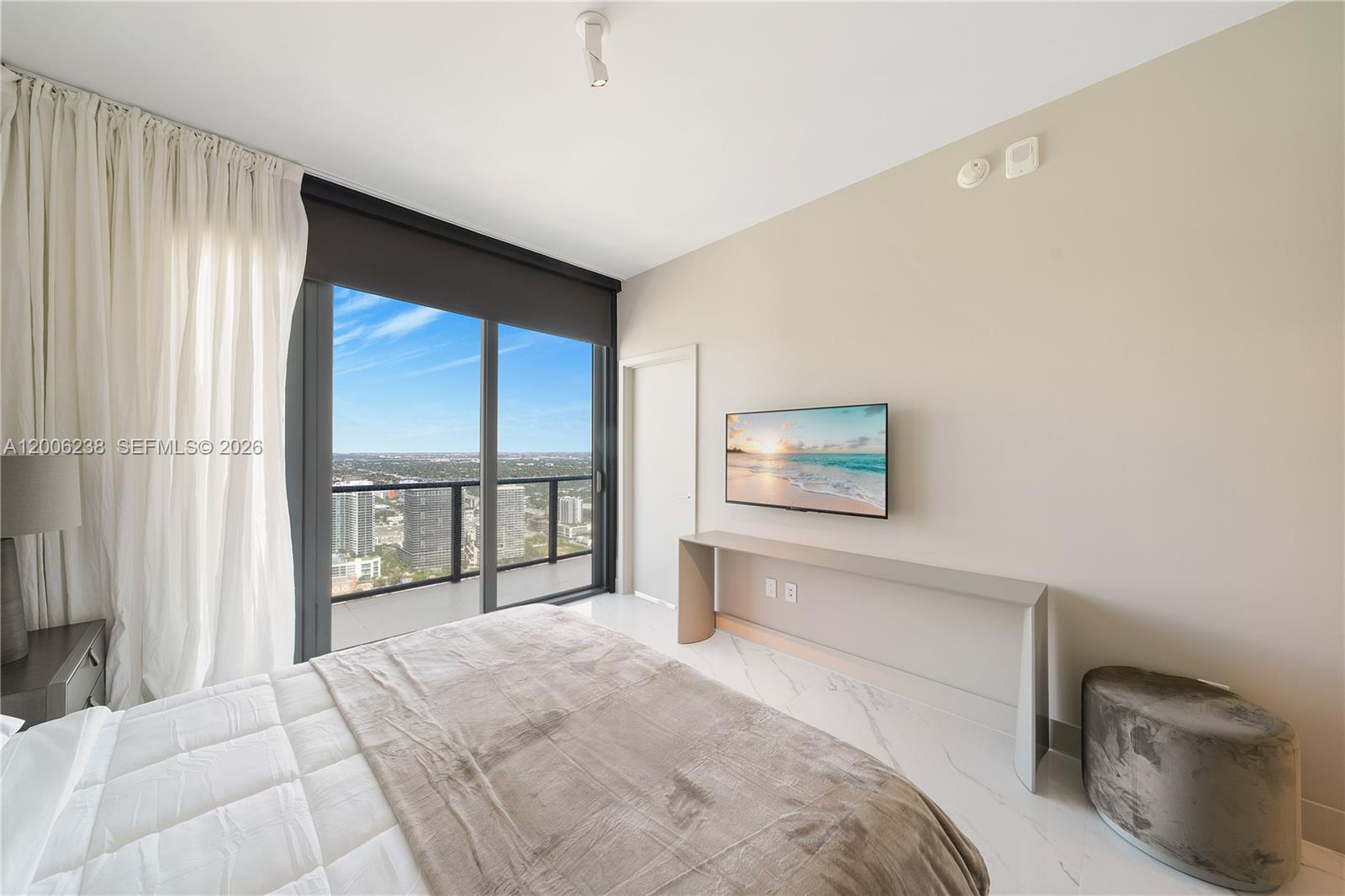 3131 NE 7th Ave #PH5202 Miami, FL 33137