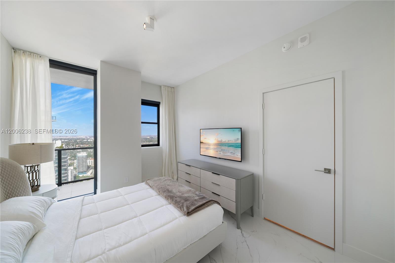 3131 NE 7th Ave #PH5202 Miami, FL 33137