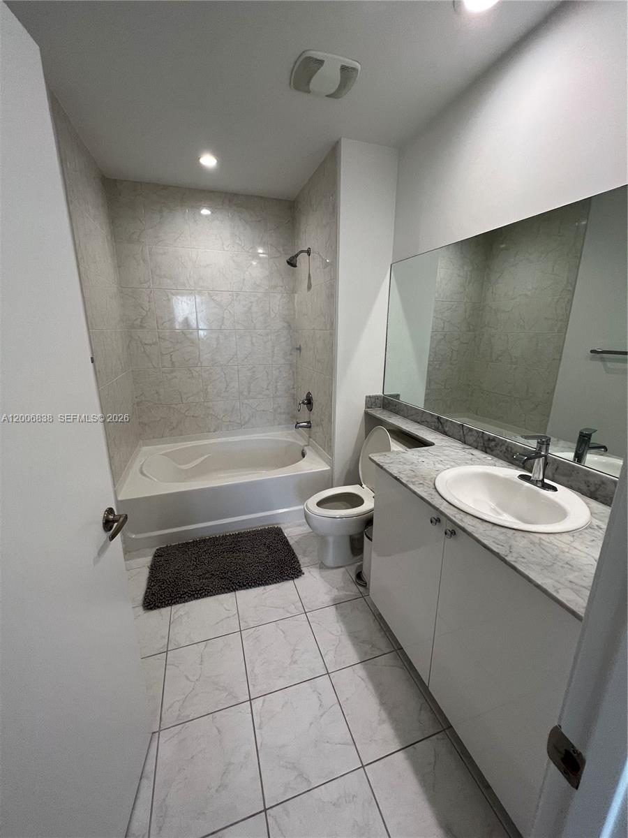 18800 NE 29th Ave #PH25 Aventura, FL 33180