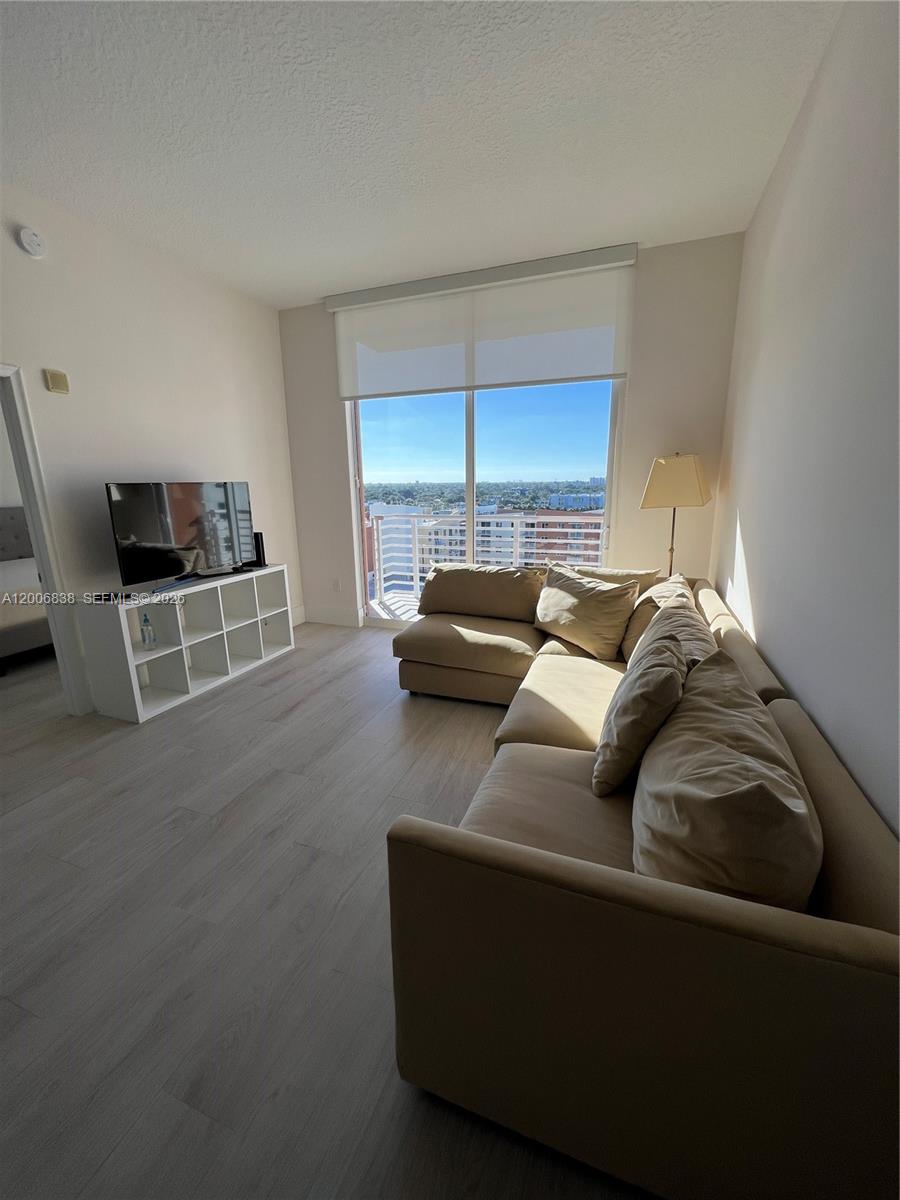 18800 NE 29th Ave #PH25 Aventura, FL 33180