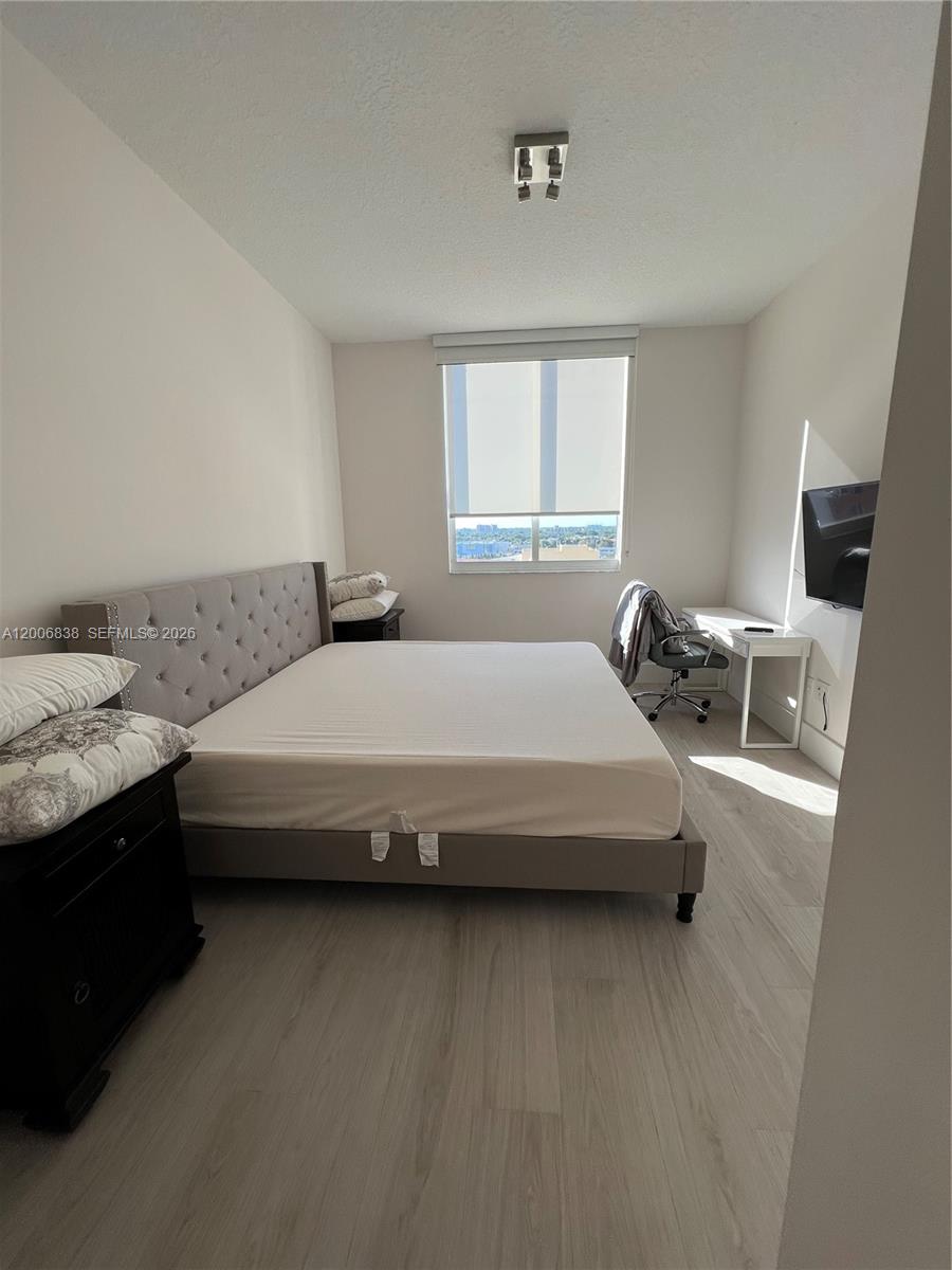 18800 NE 29th Ave #PH25 Aventura, FL 33180