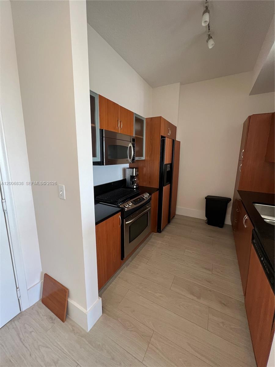 18800 NE 29th Ave #PH25 Aventura, FL 33180