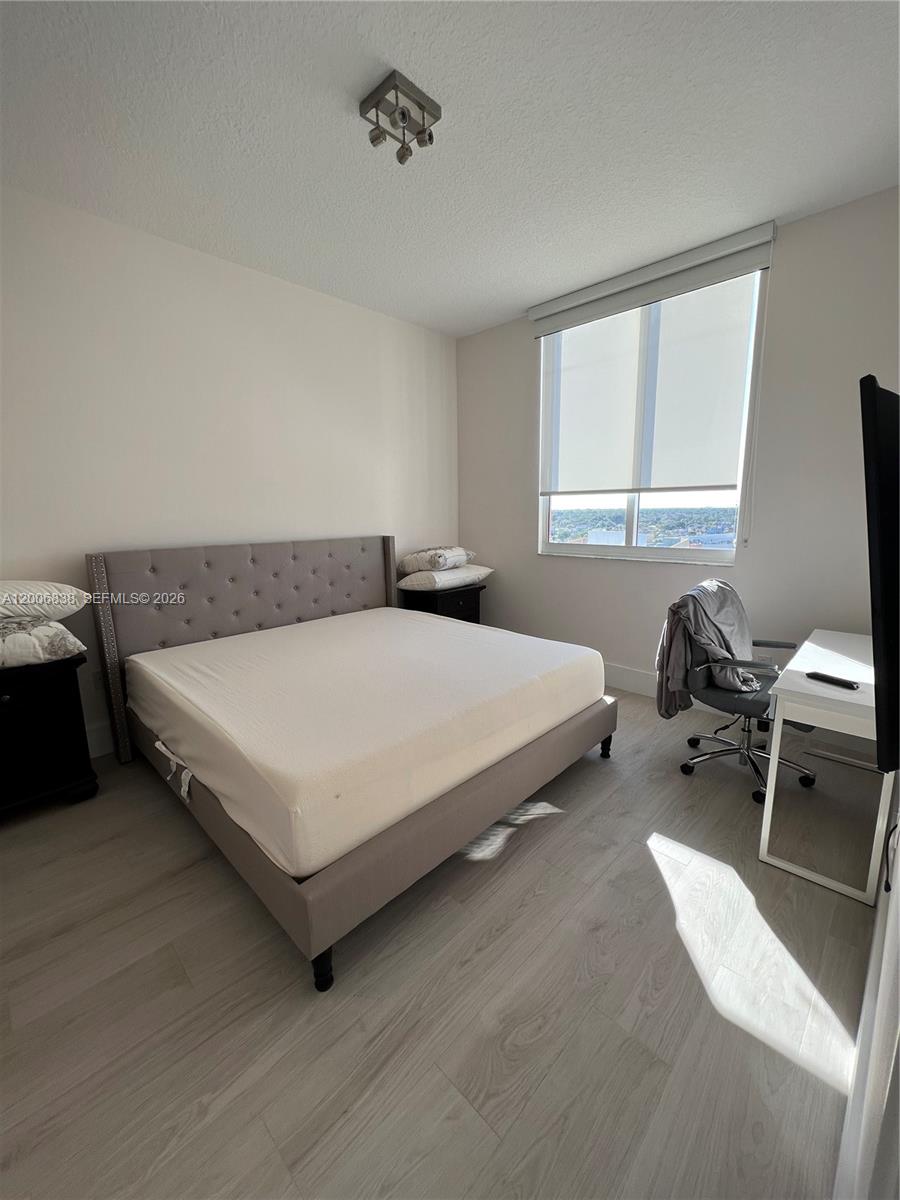 18800 NE 29th Ave #PH25 Aventura, FL 33180